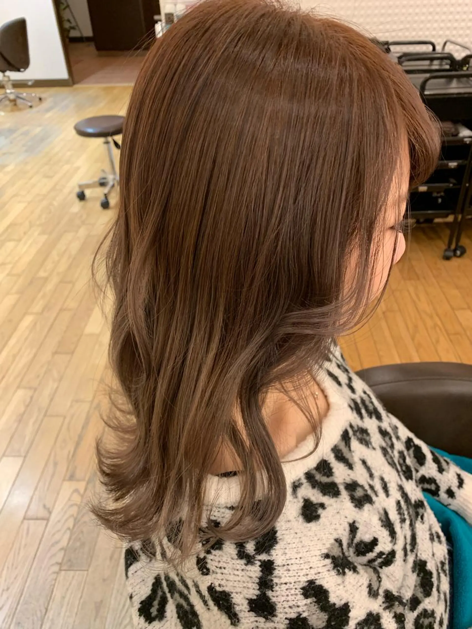 ミディアム カラー アディクシーカラー 齊藤 衣梨佳のヘアスタイル