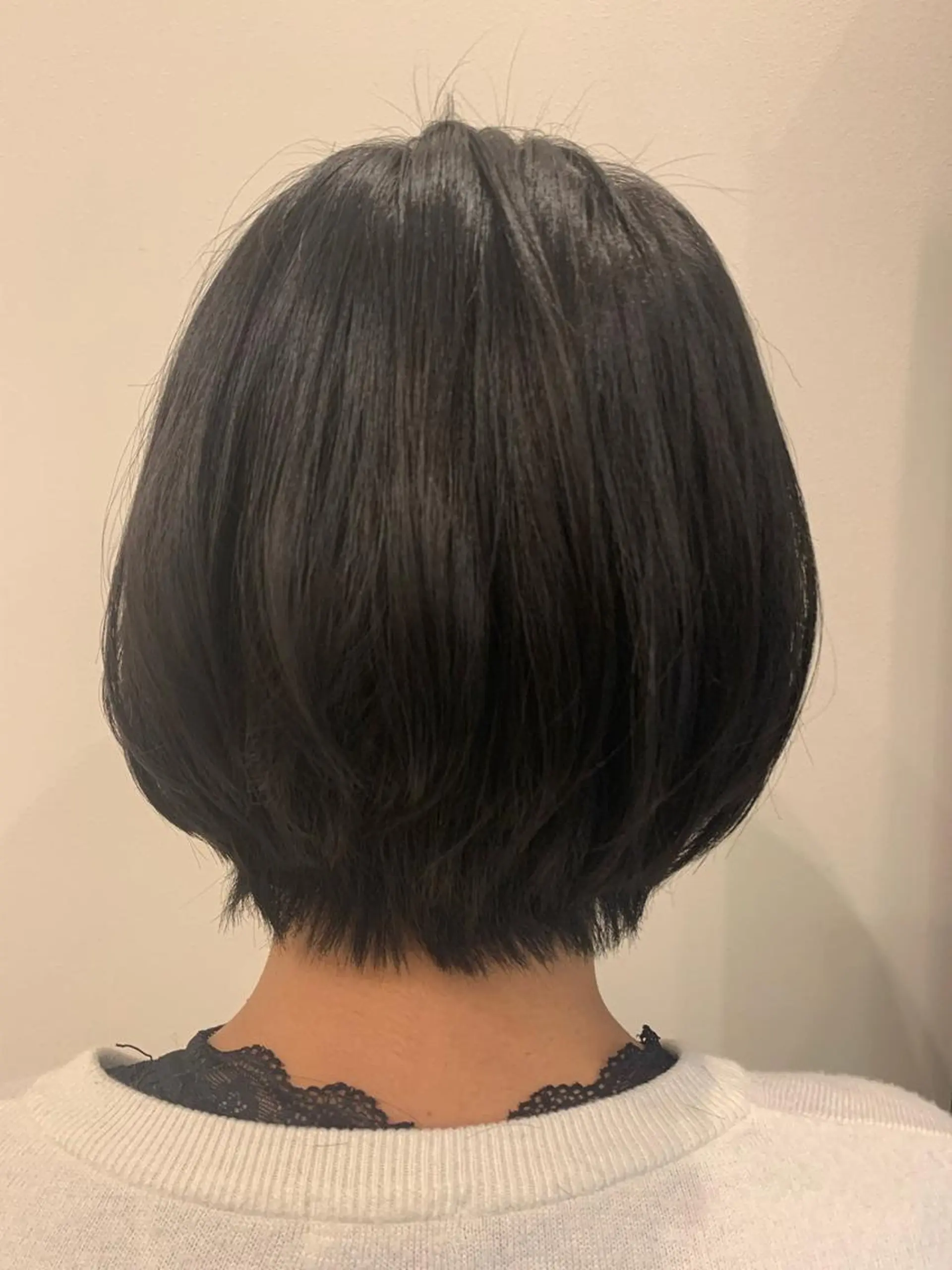 ショート カット 若狭 彩花のヘアスタイル