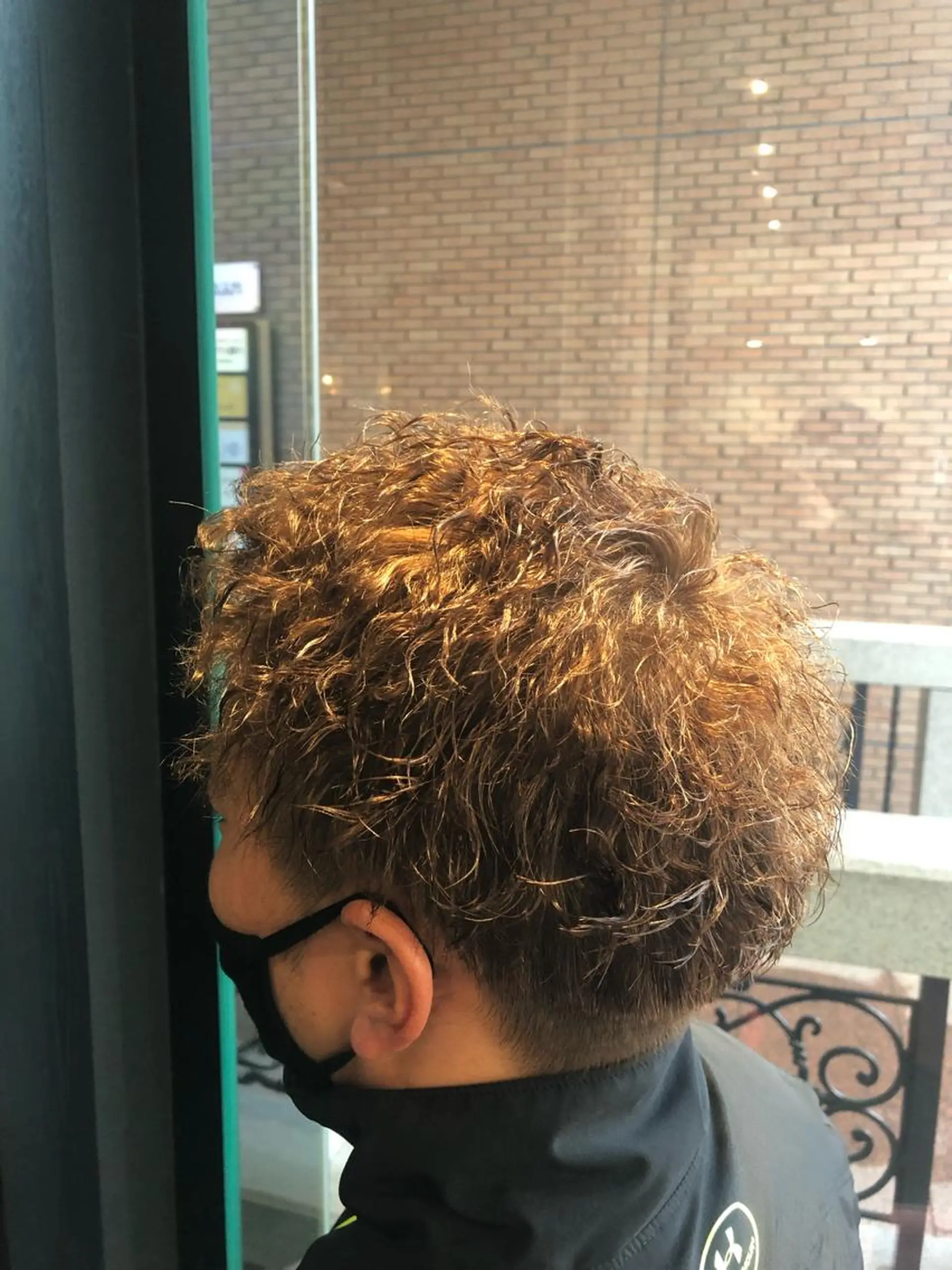 ショート パーマ メンズ メンズパーマ メンズツイストパーマ ツイストパーマ メンズ専門 米山諒✂️のヘアスタイル