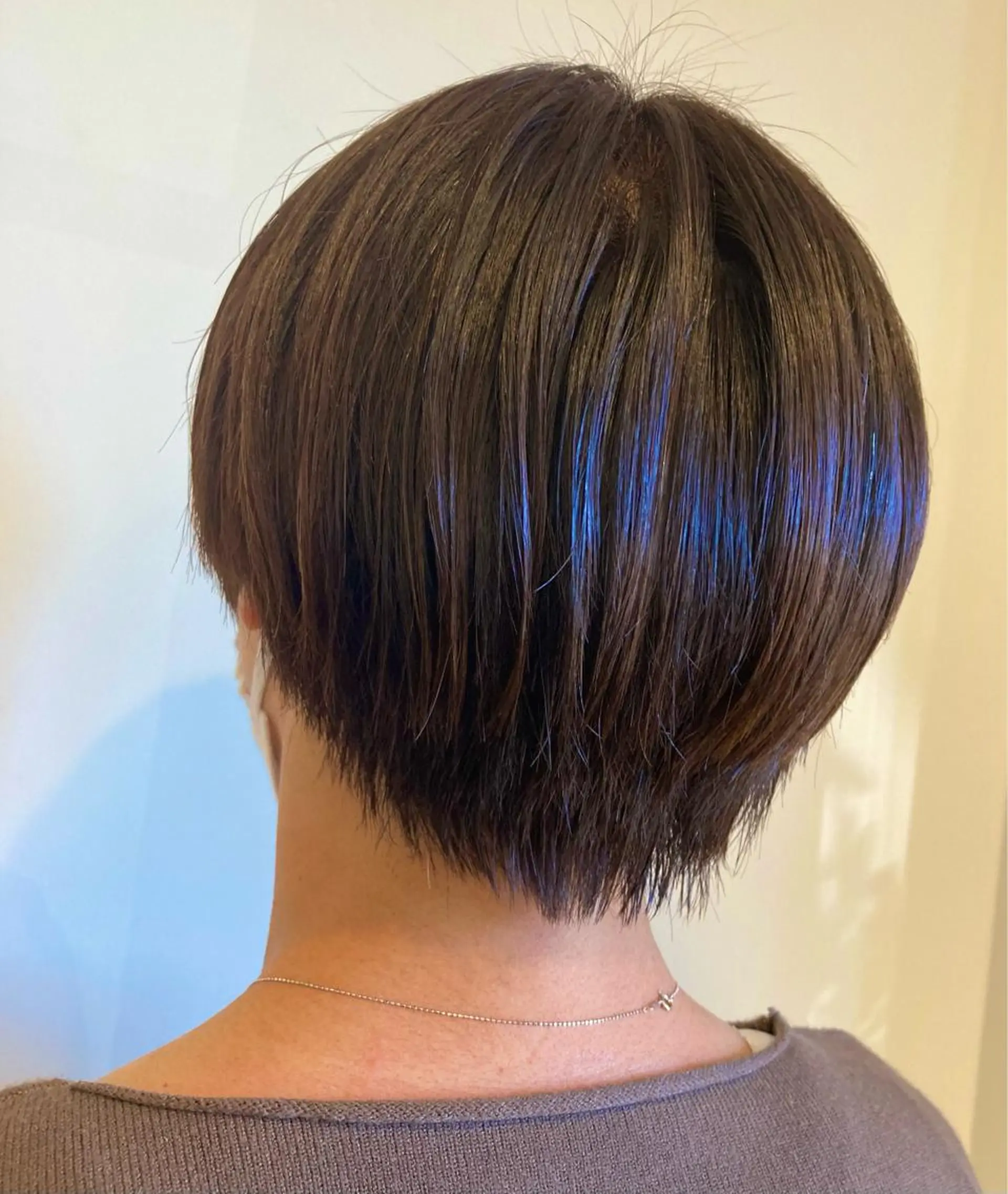 ショート カラー 小島 千夏のヘアスタイル