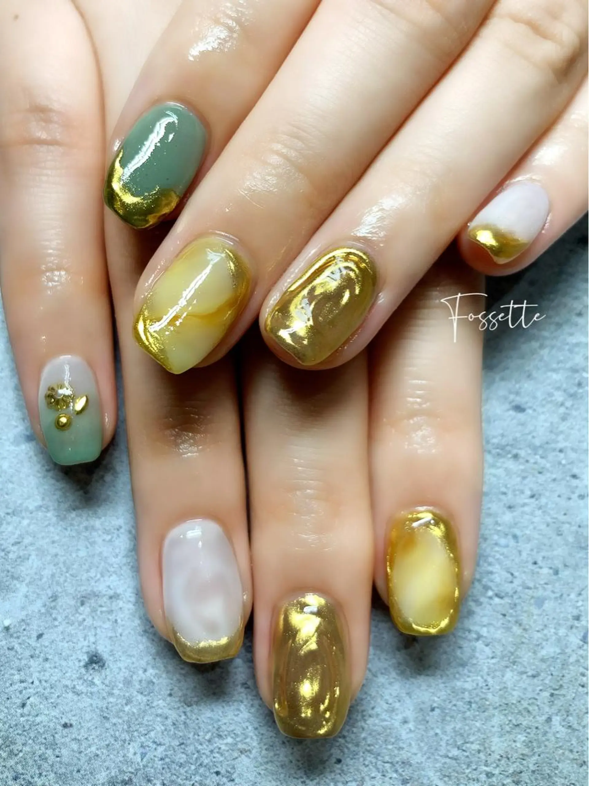 ネイル ミラーネイル ニュアンスネイル ぷっくりネイル 春ネイル nailsalon Fossetteのネイルデザイン