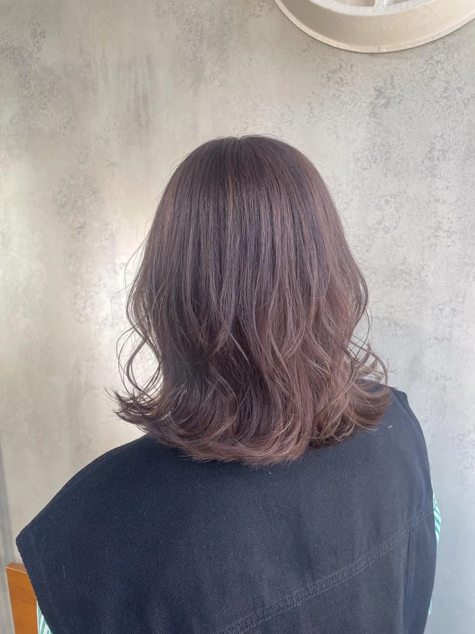 ミディアム カラー ヘアカラー 梅田美容室 山崎海波のヘアスタイル