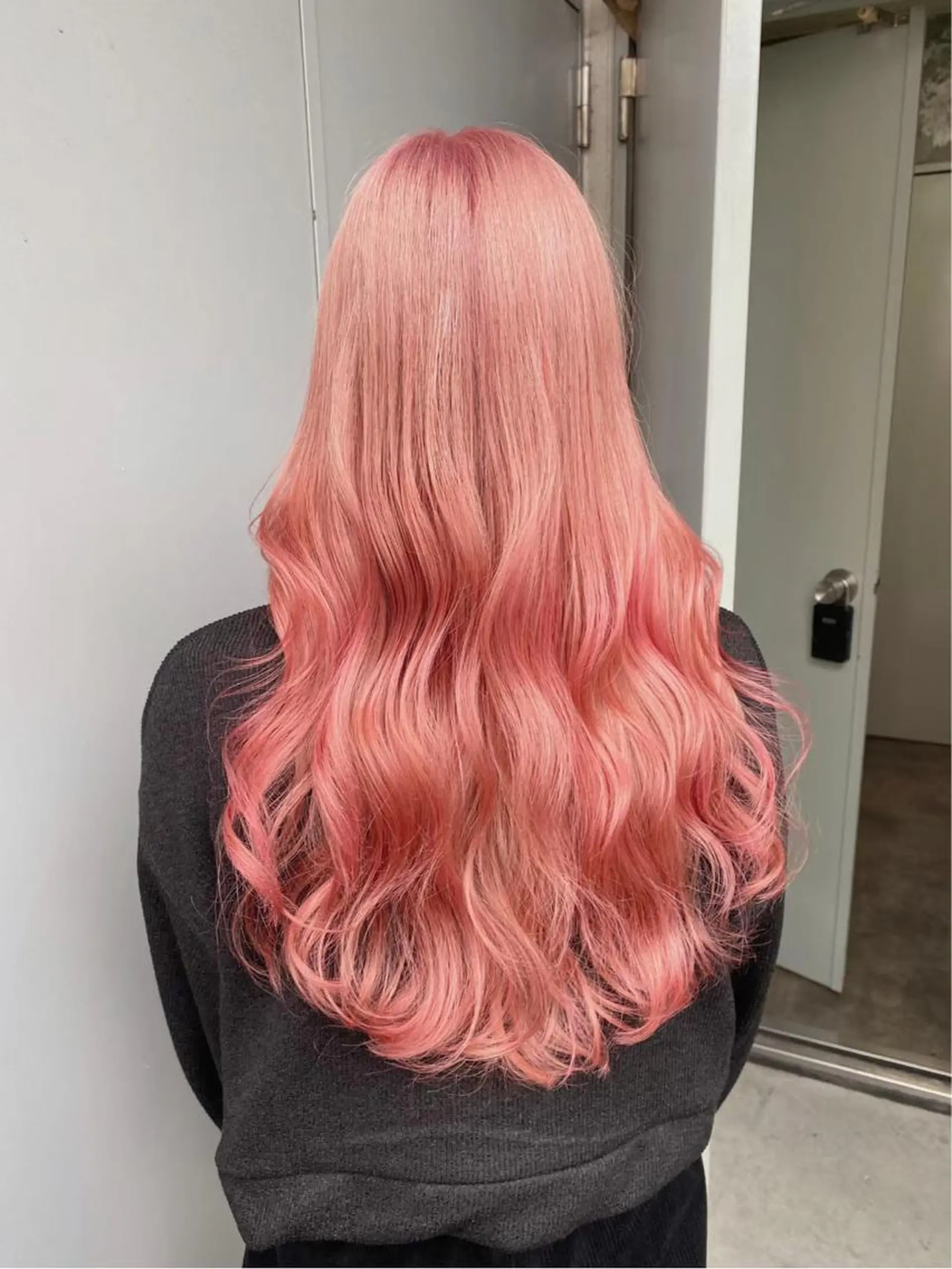 ロング カラー ハイトーンカラー カット ヘアカラー トリートメント ヘッドスパ メンズ特化美容師 💠チナツのヘアスタイル