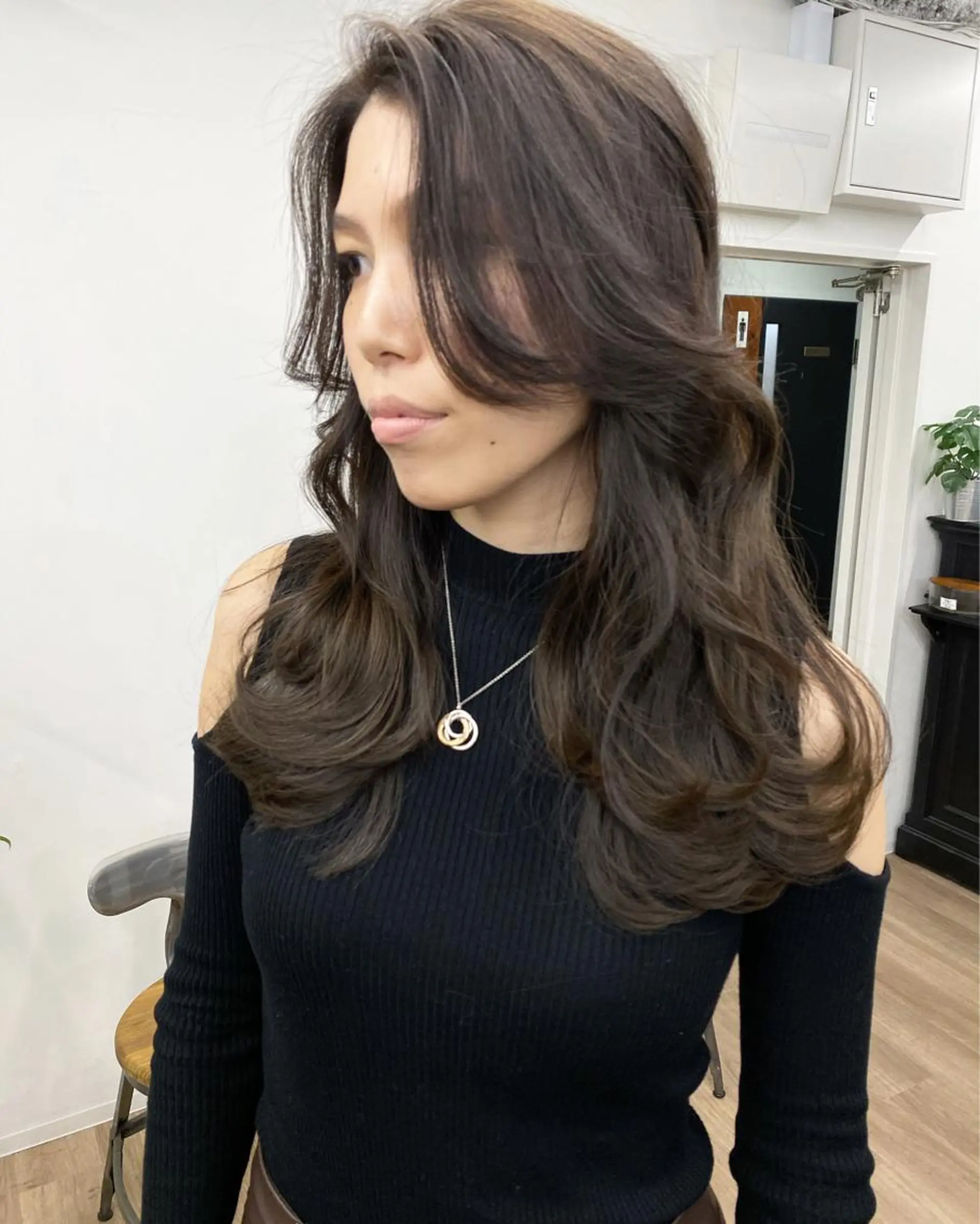 セミロング カラー レイヤーカット カット ヘアカラー トリートメント 韓国風×透明感カラー 髪質改善オタベシンヤのヘアスタイル