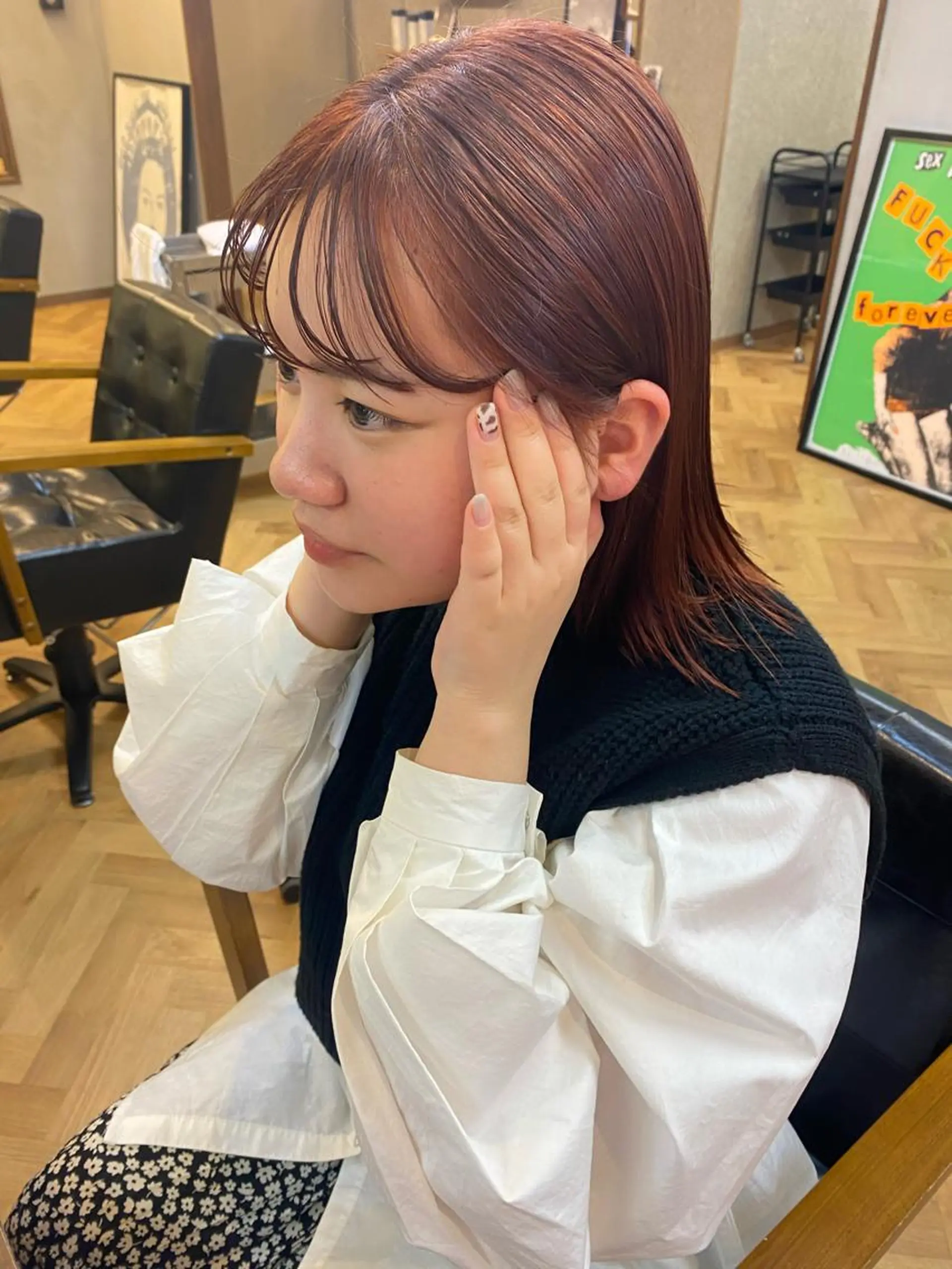 ミディアム デザインカラー/ボブ ブリーチカラー/ユリのヘアスタイル