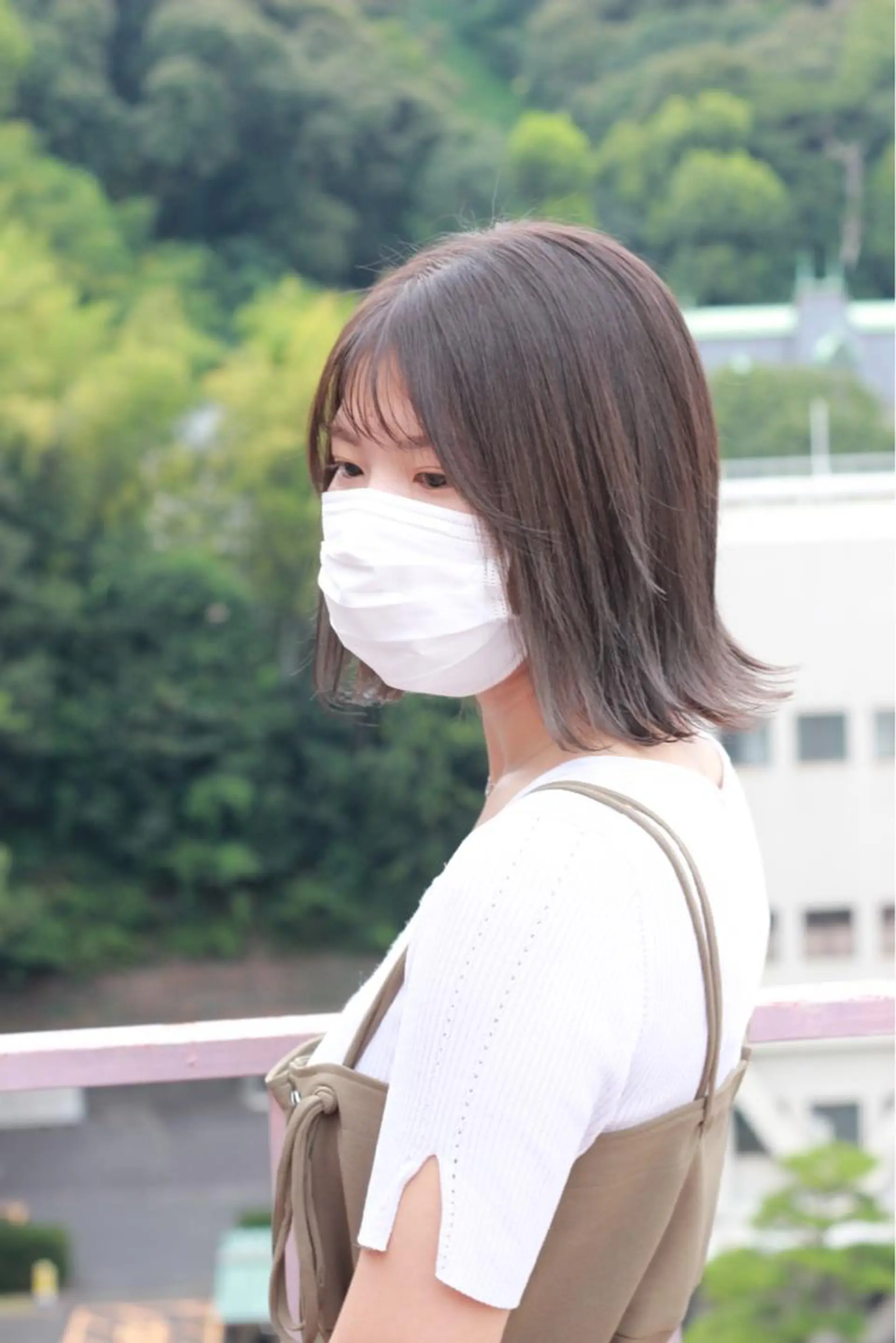 ミディアム カラー グレージュ オリーブグレージュ オリーブグレー カット ヘアカラー トリートメント Viage （ビアージュ）のヘアスタイル