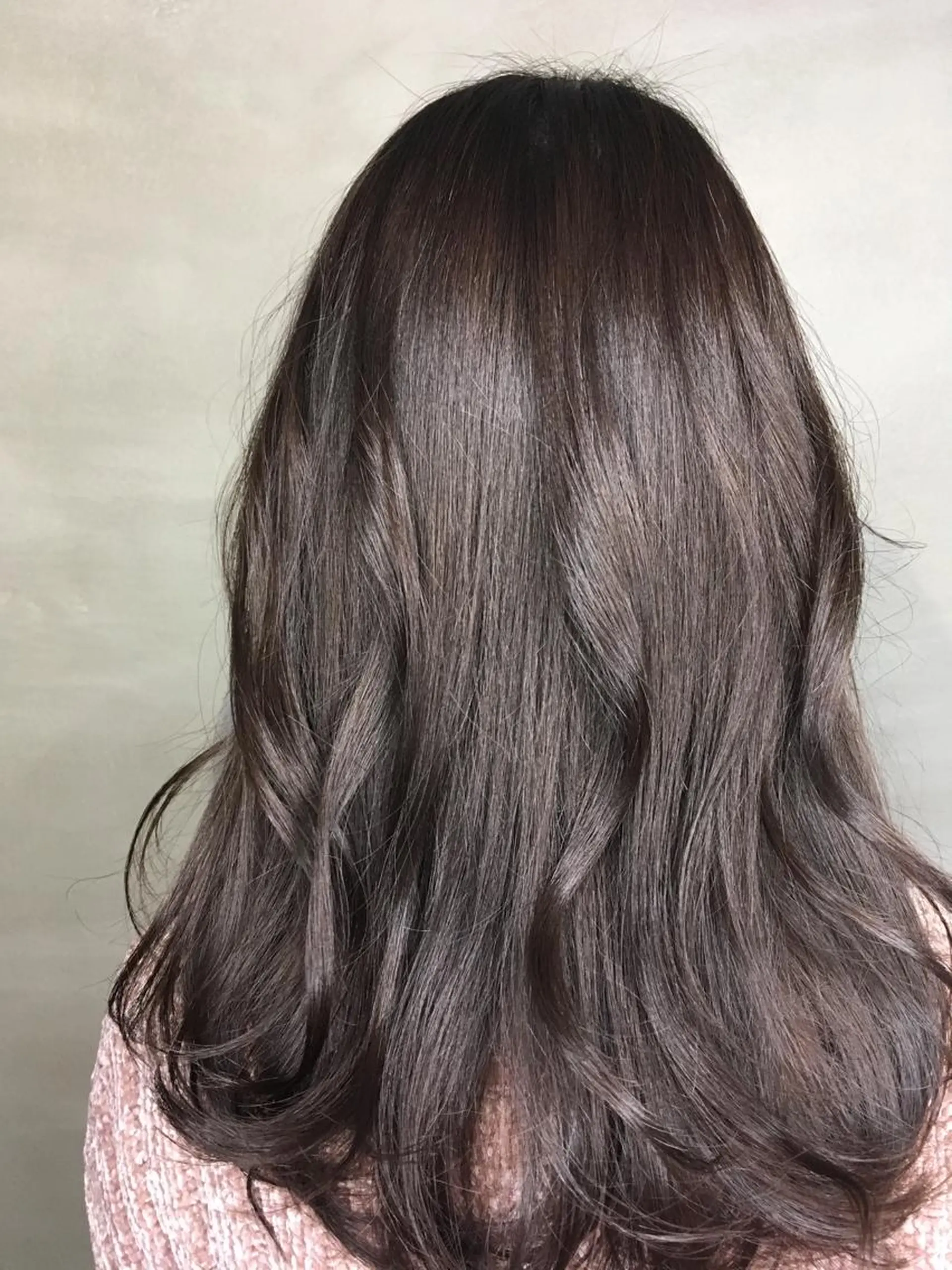 ロング カラー グレージュ ラベンダーカラー ラベンダーグレージュ ラベンダーグレー くまがい みゆ【edge.】のヘアスタイル