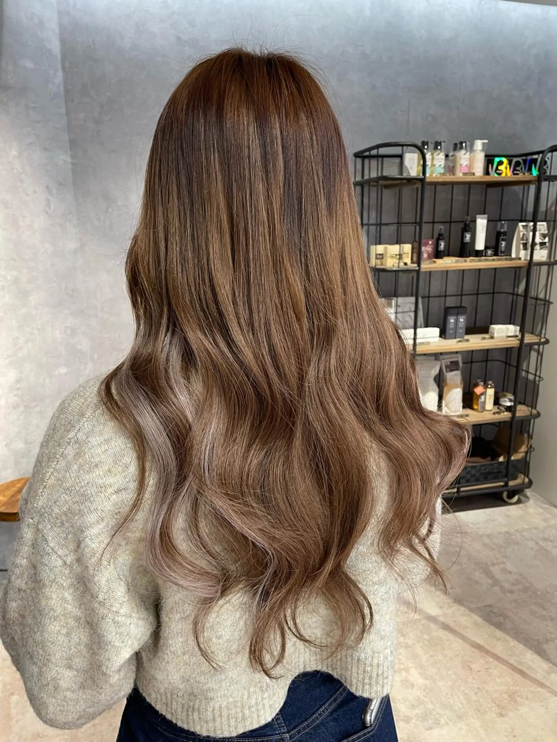 ロング Cielro/ダブル カラー/西田咲希のヘアスタイル