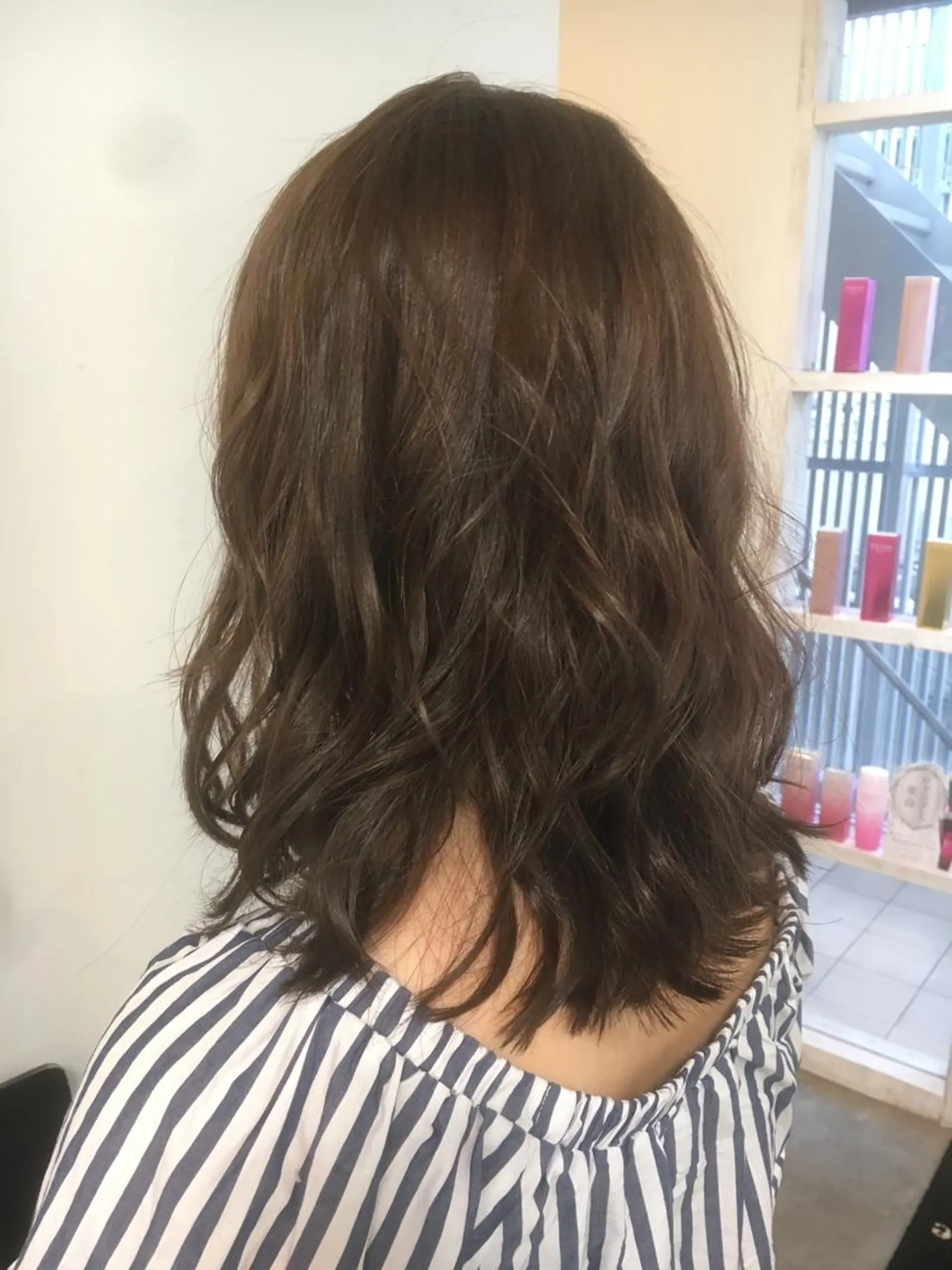 セミロング カラー 透明感カラー イルミナカラー トリートメント 榎園 由美のヘアスタイル