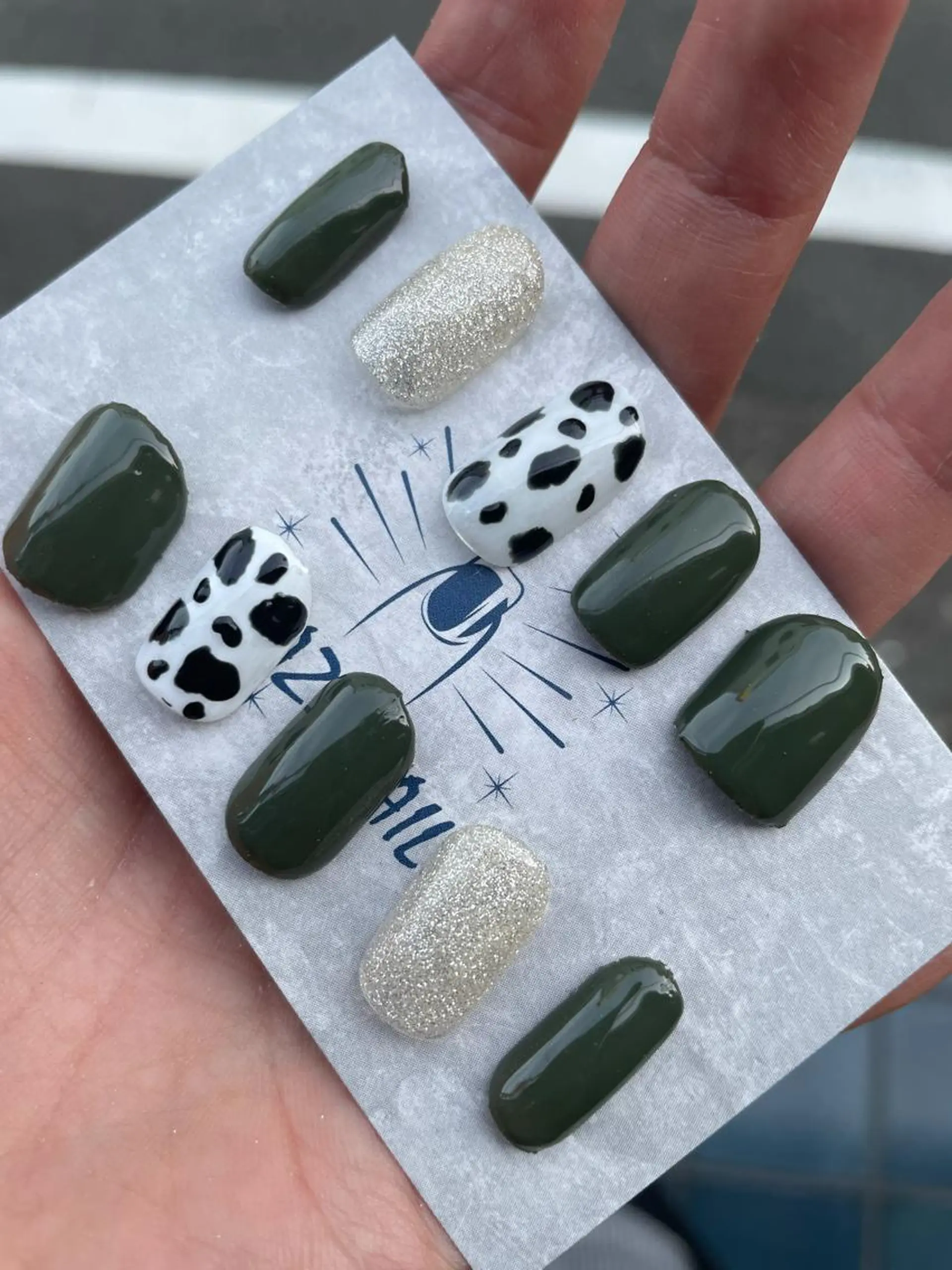 ネイル ハンドネイル CRAZY NAILのネイルデザイン