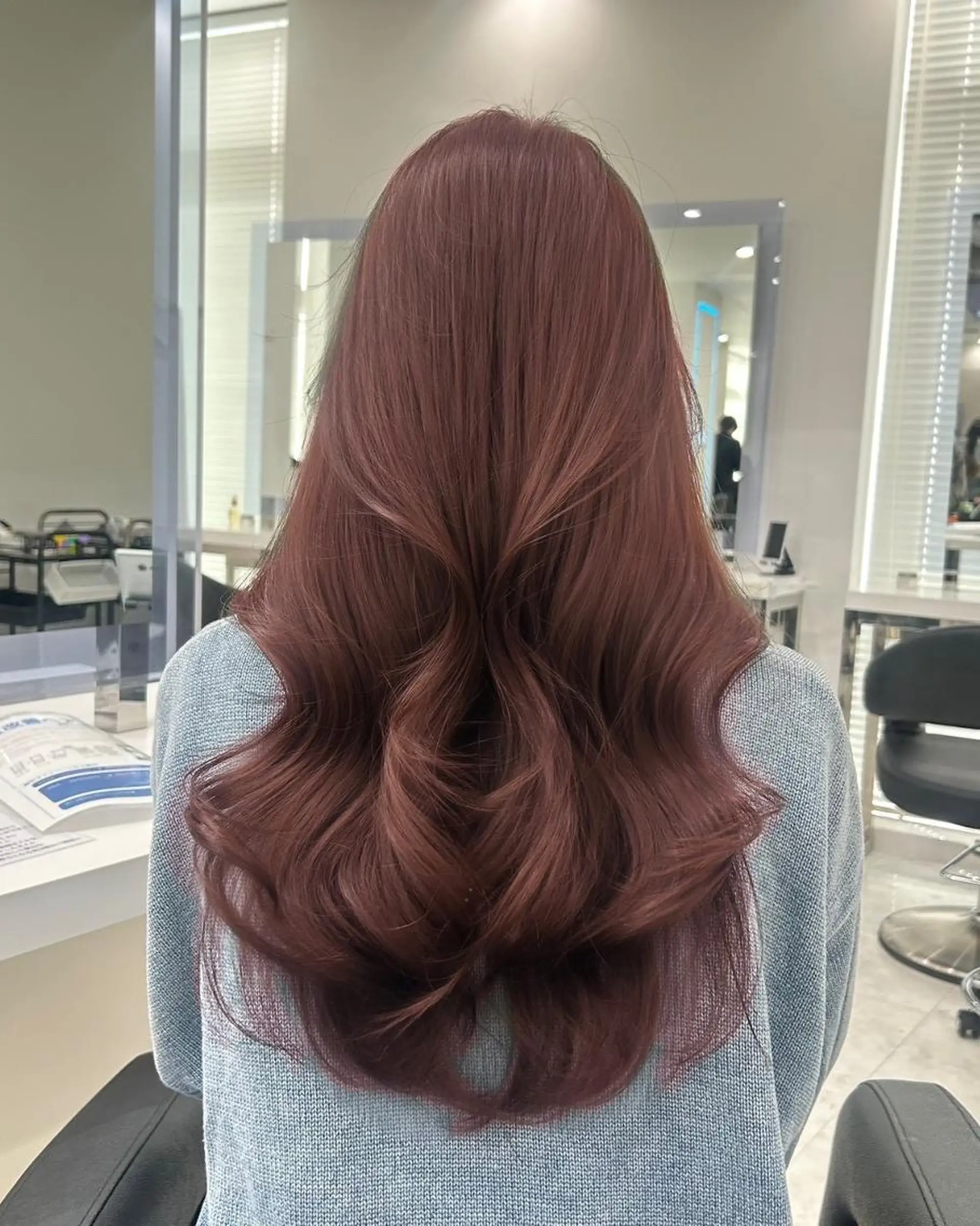 カラー トレンド×似合わせ 🤍艶モテヘア🤍のヘアスタイル