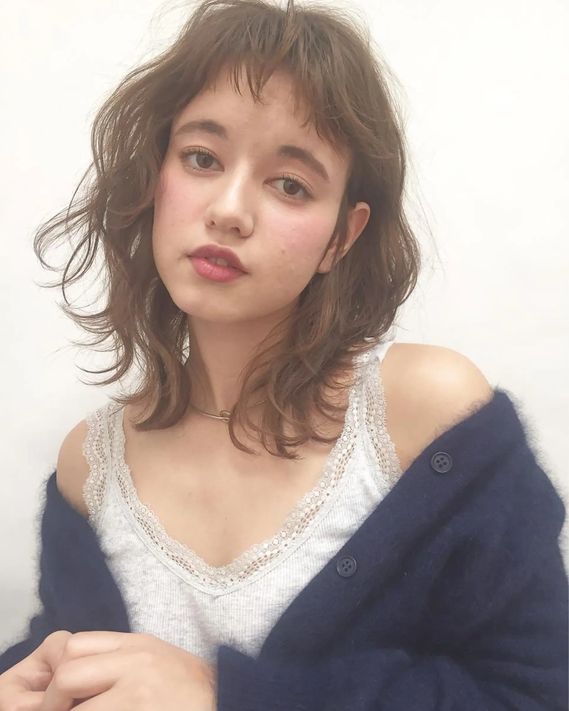 ミディアム カラー レイヤーカット カット ヘアカラー トリートメント 齋藤 咲のヘアスタイル
