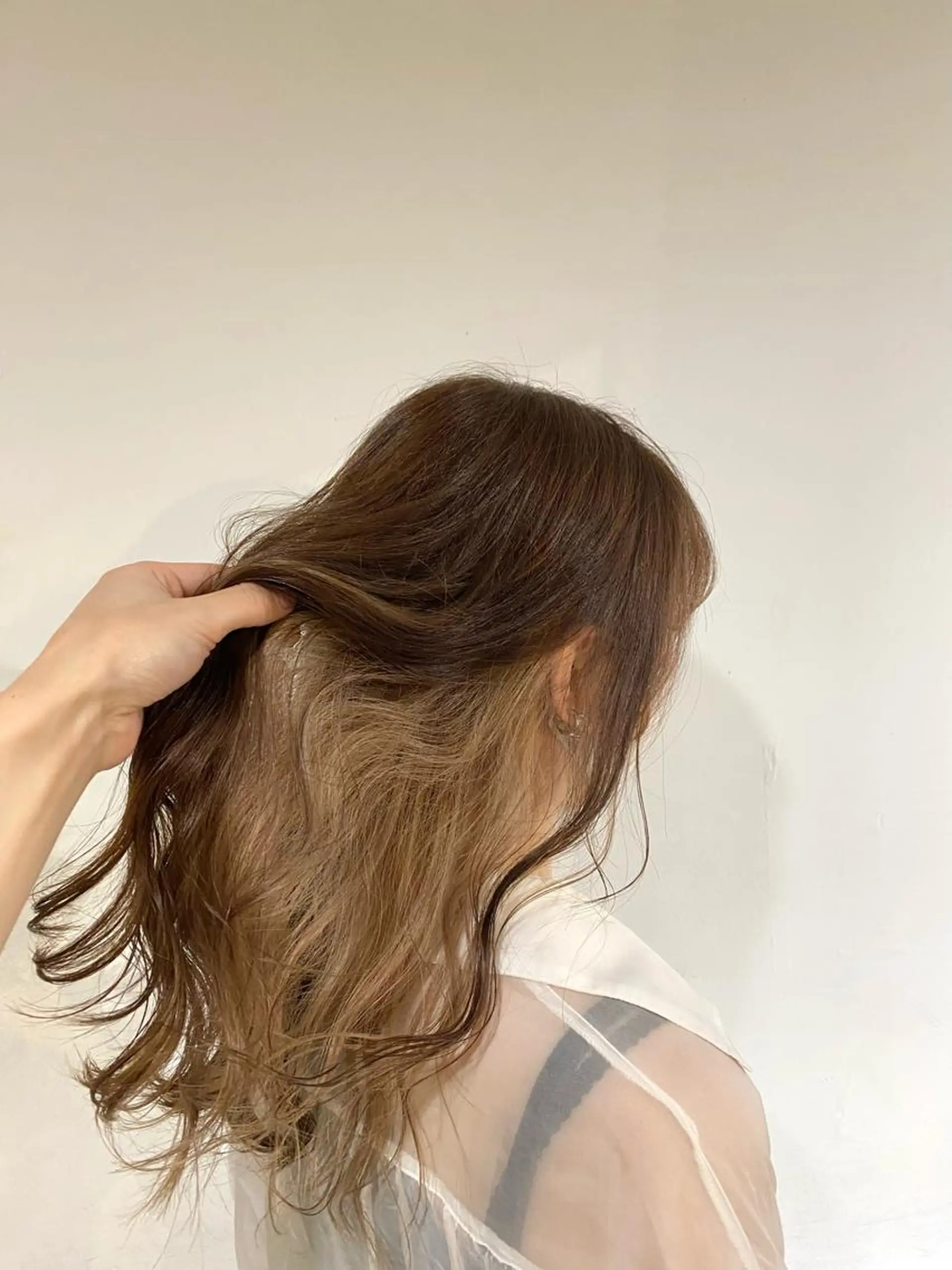 セミロング カラー 高槻No.1🇰🇷 韓国ヘア　橋口陽太のヘアスタイル