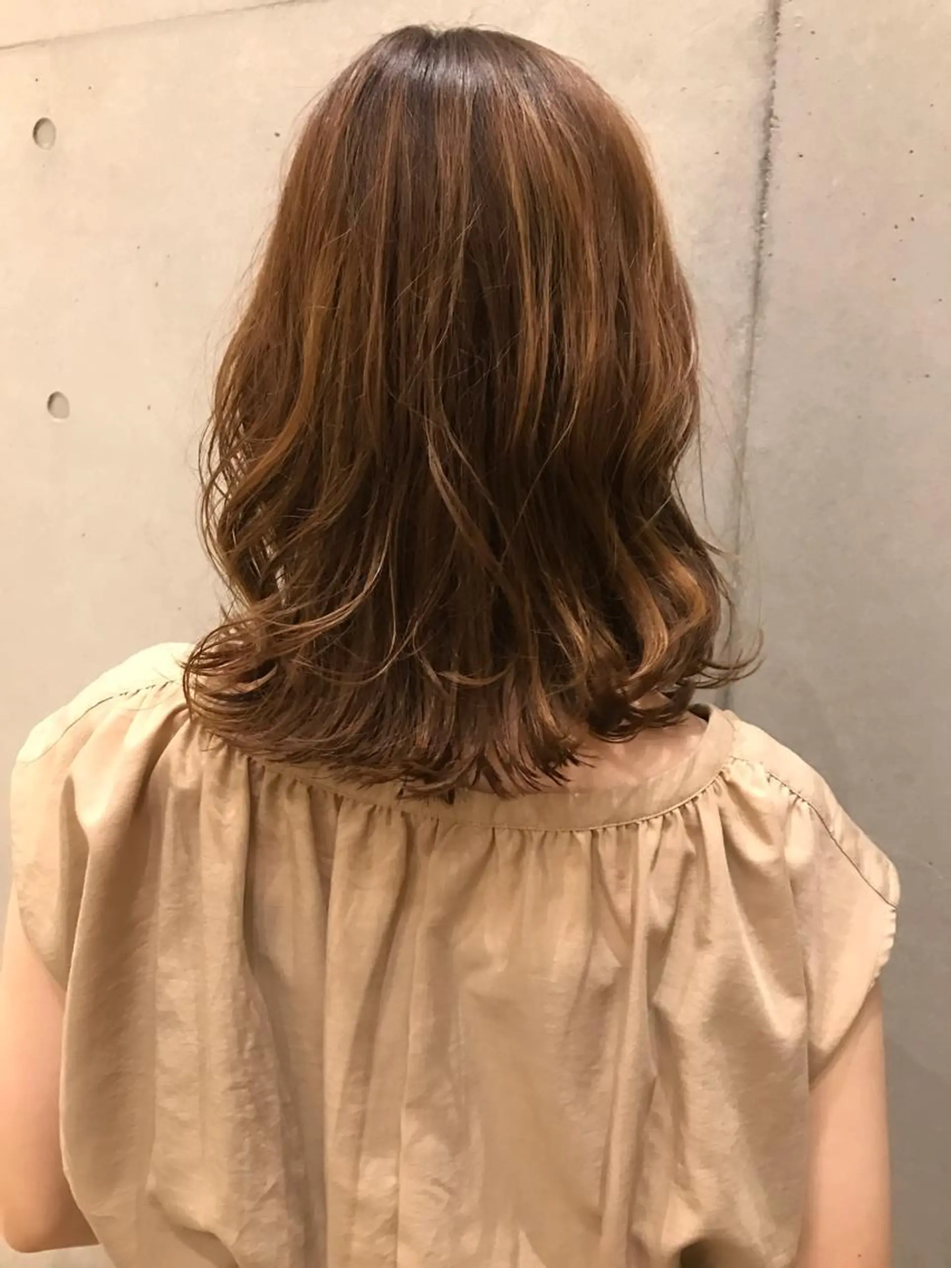 ミディアム レイヤーカット 外ハネヘア 🪄 maasa🪄のヘアスタイル