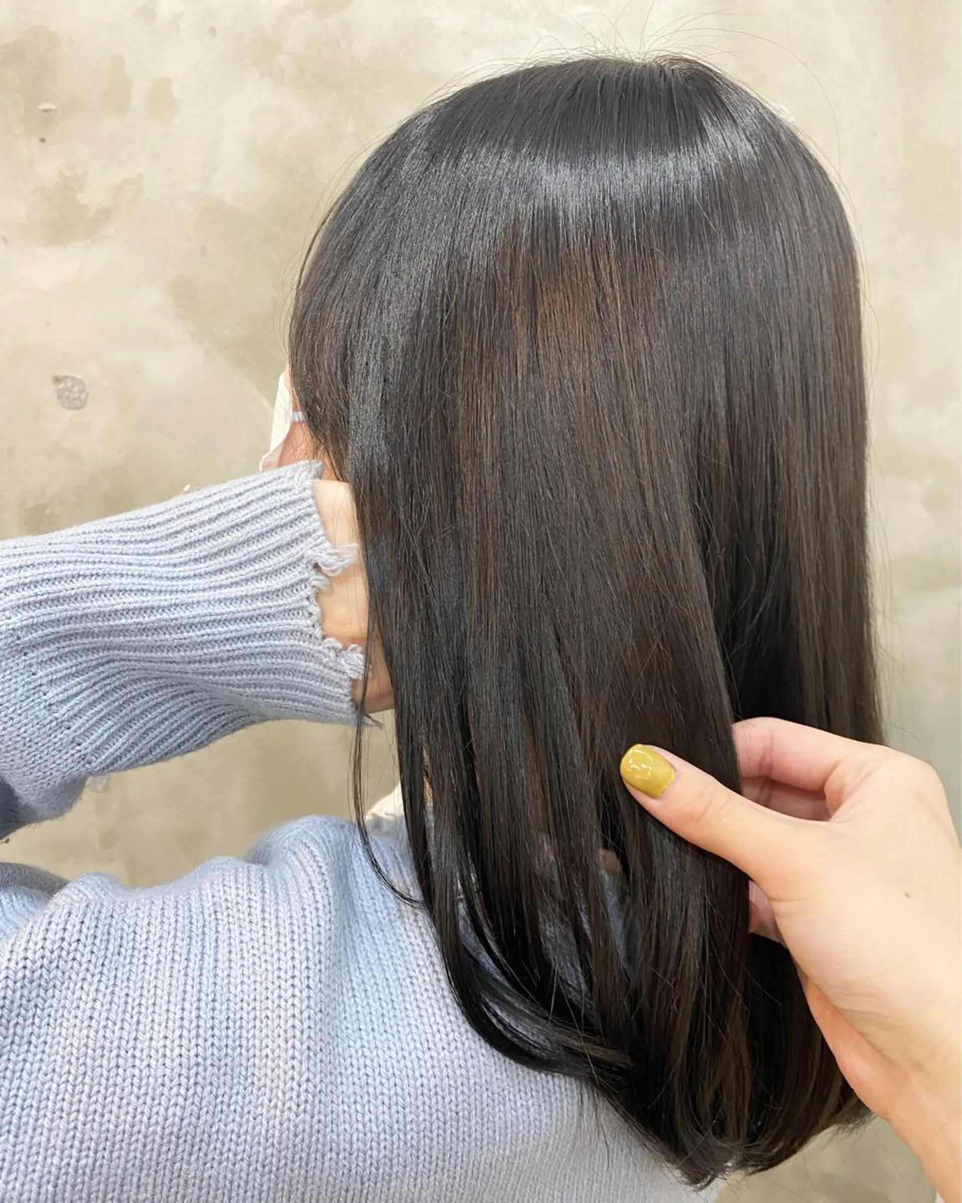 セミロング カラー ヘアアレンジ 黒髪 ブルーカラー ブルーブラック 志賀 あずみのヘアスタイル