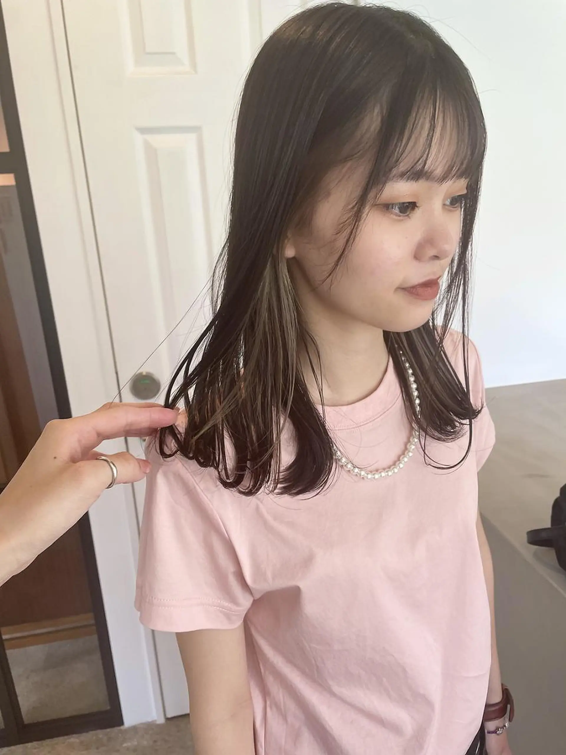 ミディアム カラー パーマ アディクシーカラー ブリーチ ブロンド ブルーカラー ハイライトカラー ヘアカラー CEINE PATHのヘアスタイル