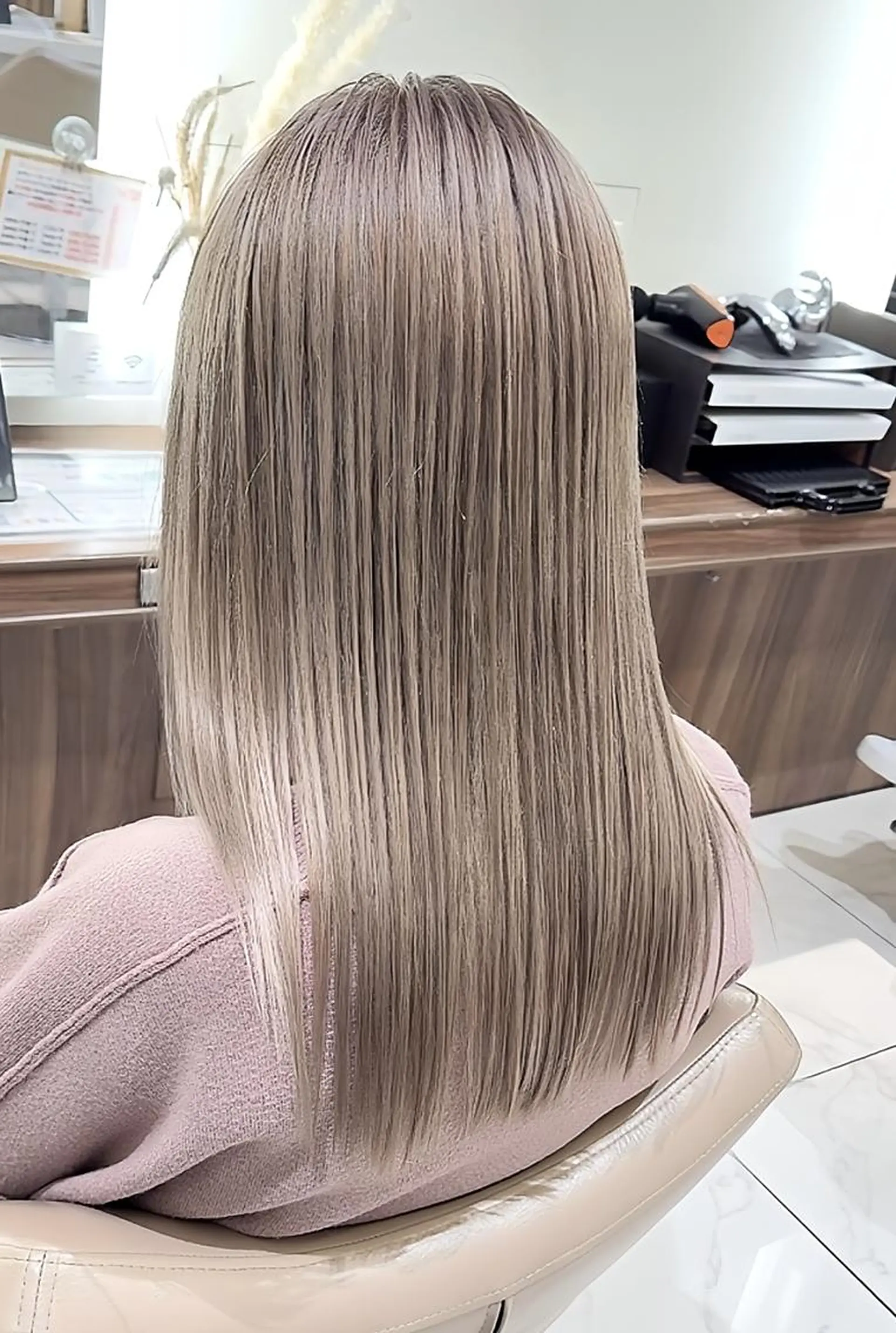 カラー セミロング ブリーチ 髪質改善 ヘアカラー 渡邊楓果／髪質改善 ブリーチ/カラーのヘアスタイル