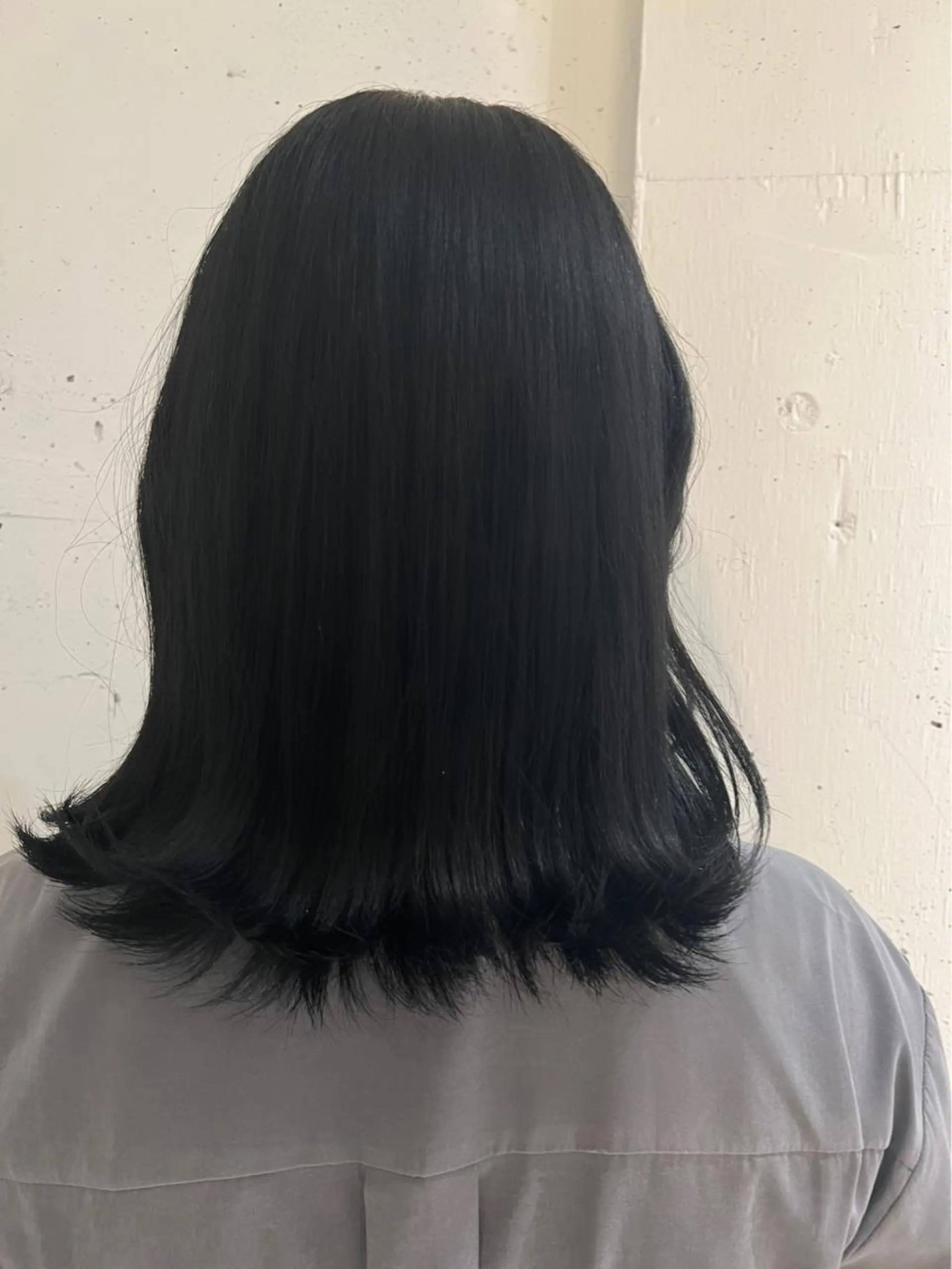 セミロング カラー 黒髪 ブリーチ ブルーカラー ブリーチなしカラー ヘアカラー トリートメント ヘッドスパ ヘアセット 艶くすみカラー ‎/縮毛/川添桃花‎のヘアスタイル