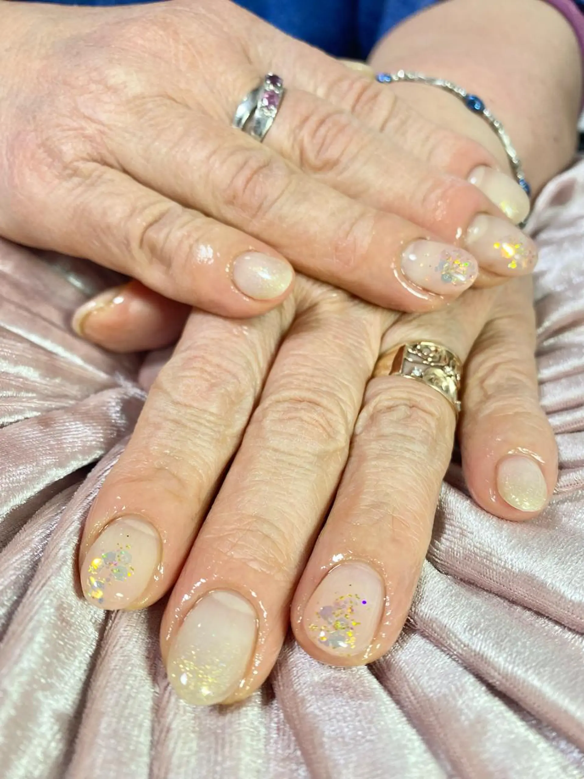 ネイル オーロラネイル グラデーション ホログラムネイル Esthetic Will所属・will 有希のネイルデザイン