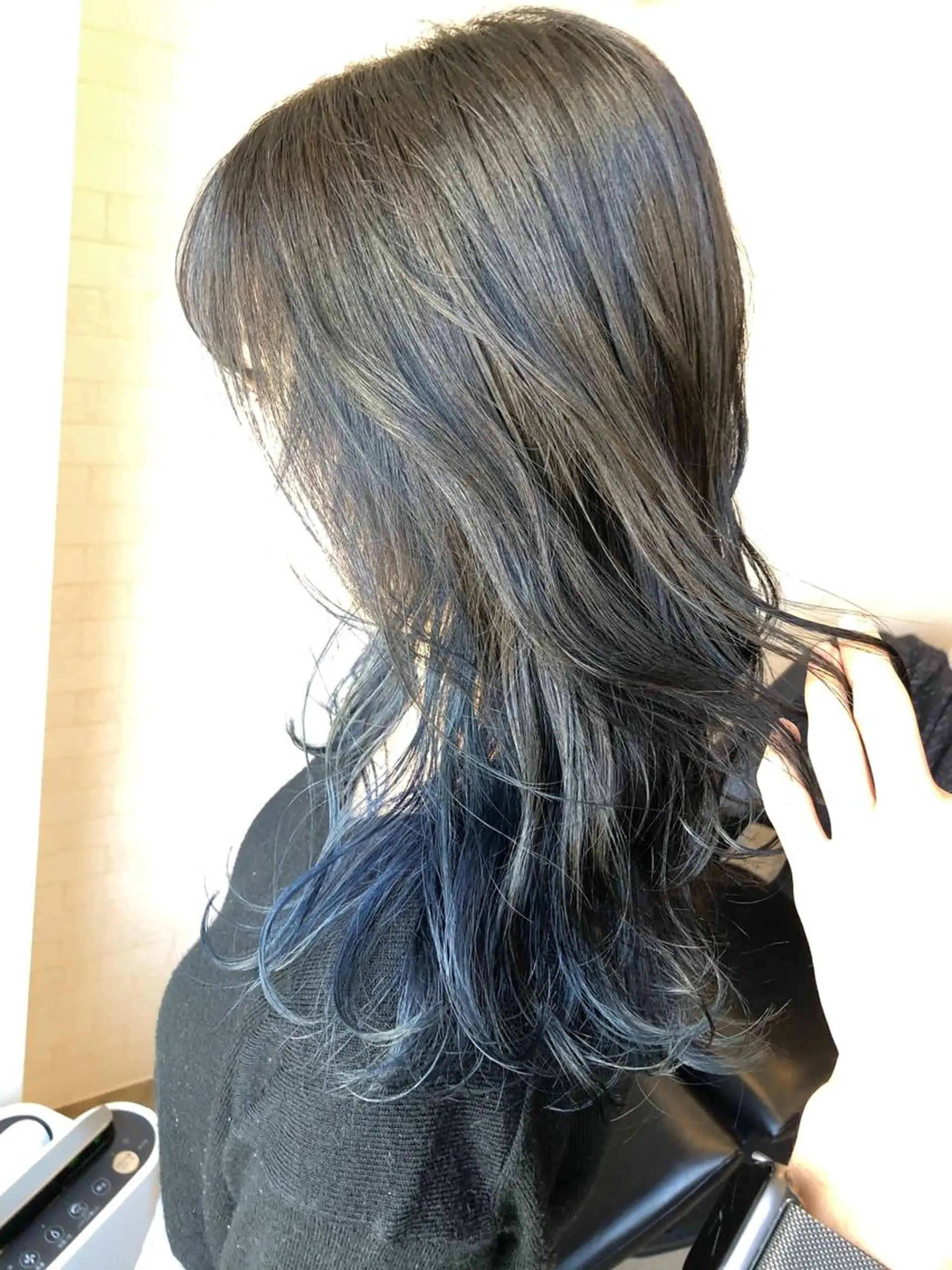 ロング カラー ブルーカラー 舘野 太嘉宏のヘアスタイル