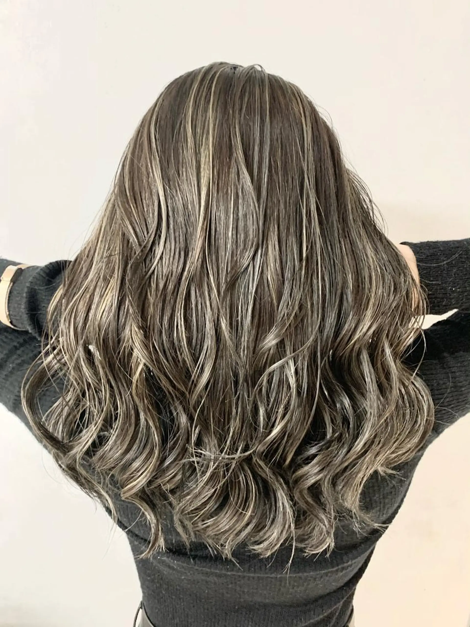 ロング 韓国レイヤーカット KOUKIのヘアスタイル