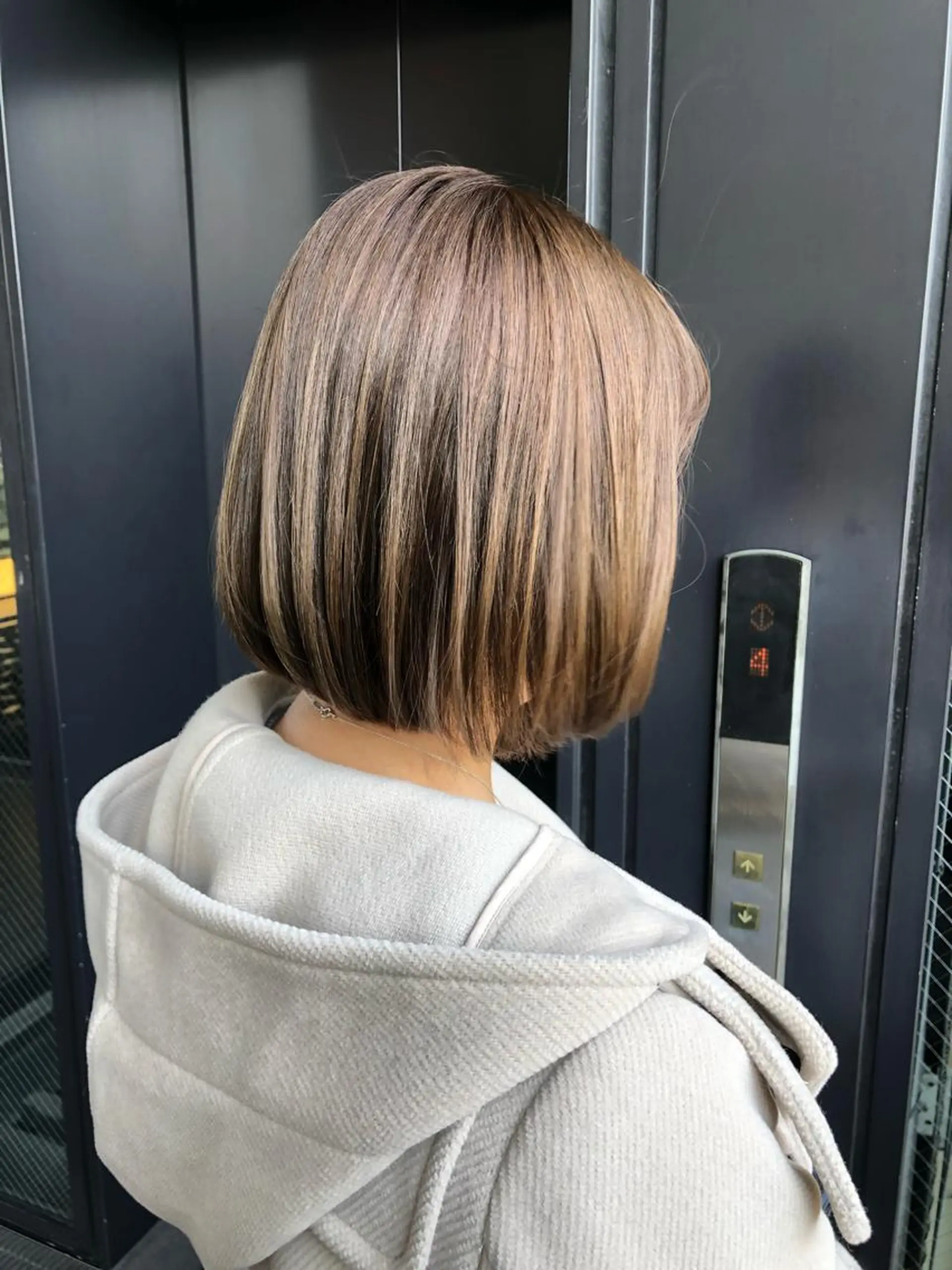 ショート カラー 八谷 将平のヘアスタイル