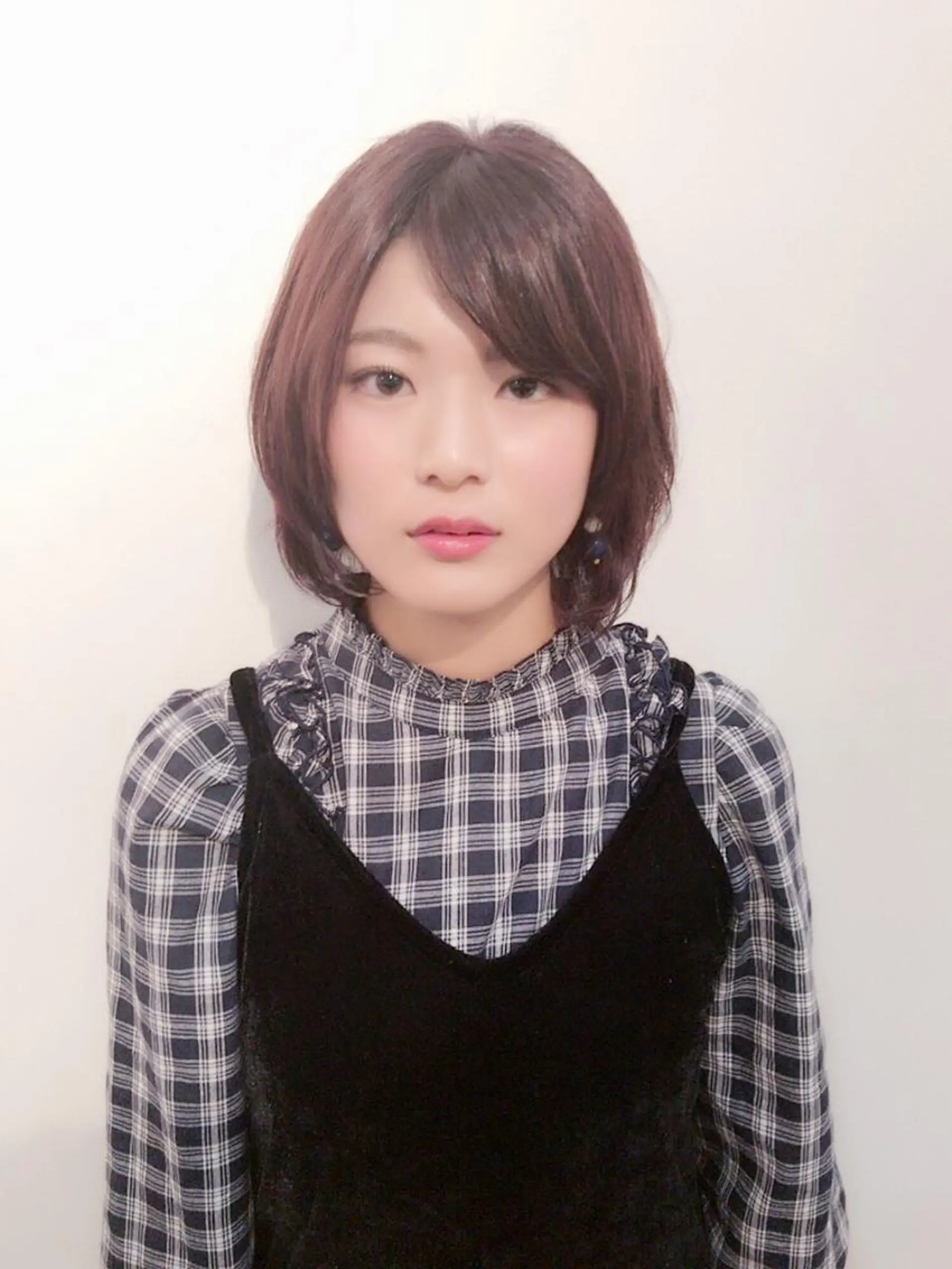 ショート カラー 岡本 智次のヘアスタイル