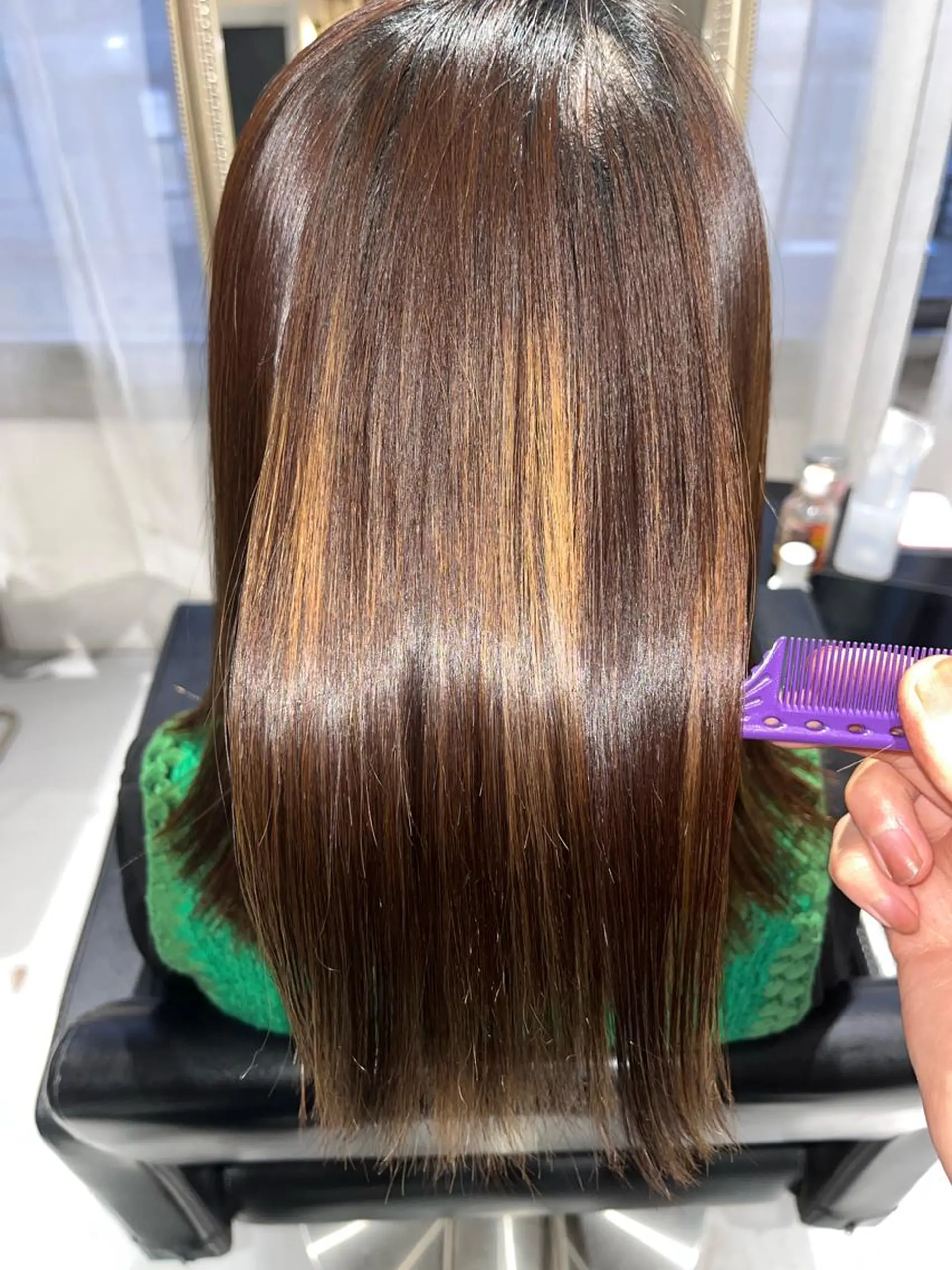 ミディアム ハイライト 酸性ストレート she2新宿所属・✨️極艶髪質改善✖️ クロスパーマ✨のヘアスタイル