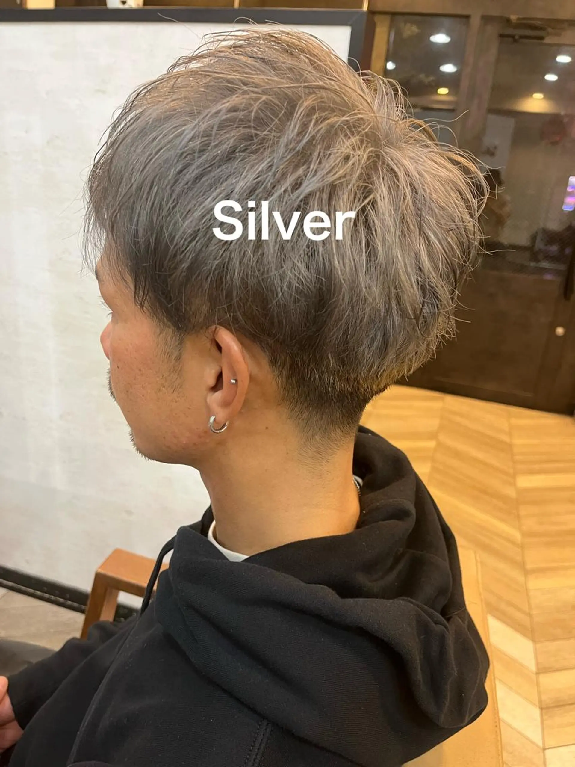 ショート カラー 和田 真弥のヘアスタイル