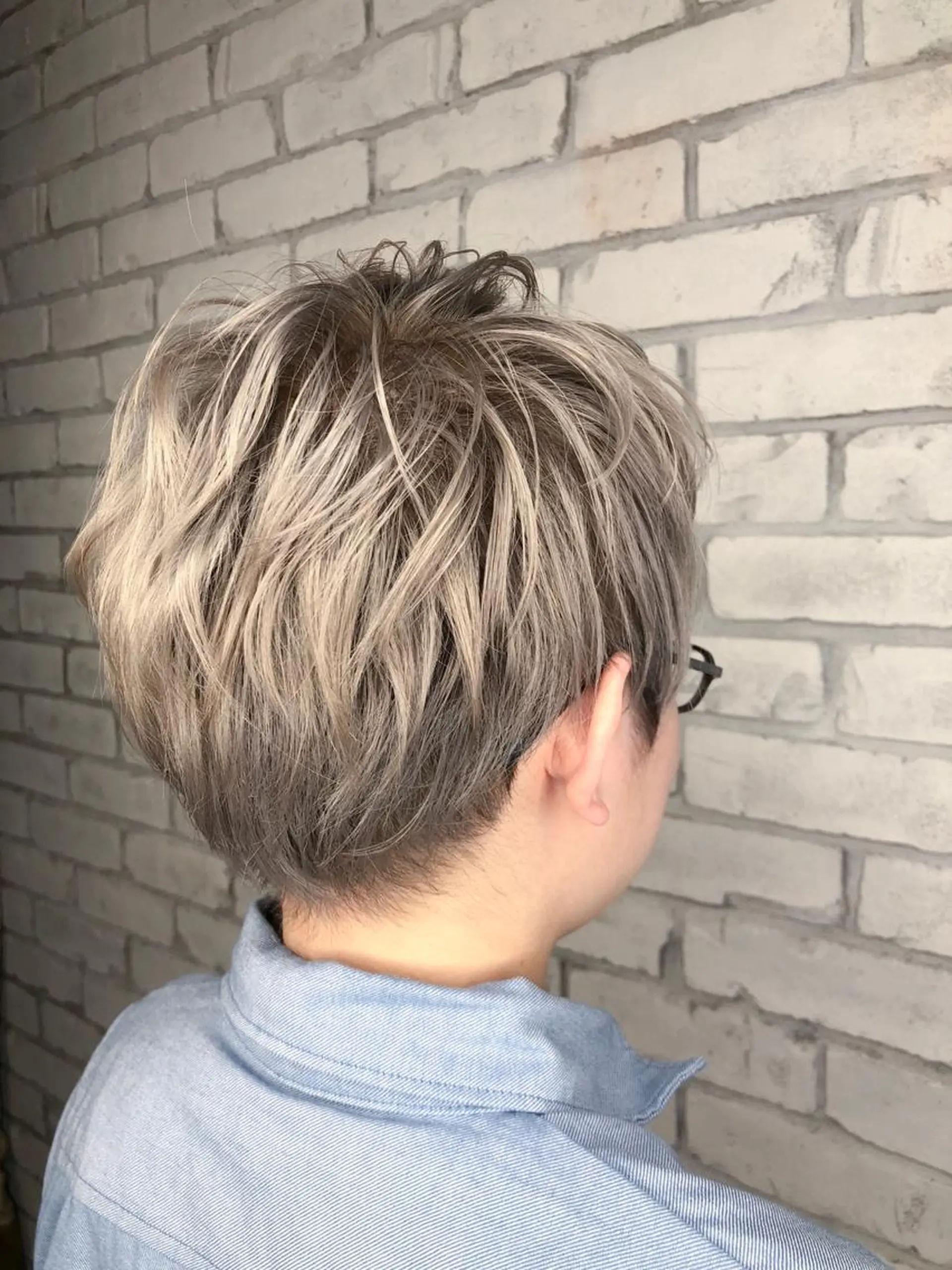 ショート カラー バレイヤージュ ブリーチ ケアブリーチ ダブルカラー ハイライトカラー welring hair salonのヘアスタイル