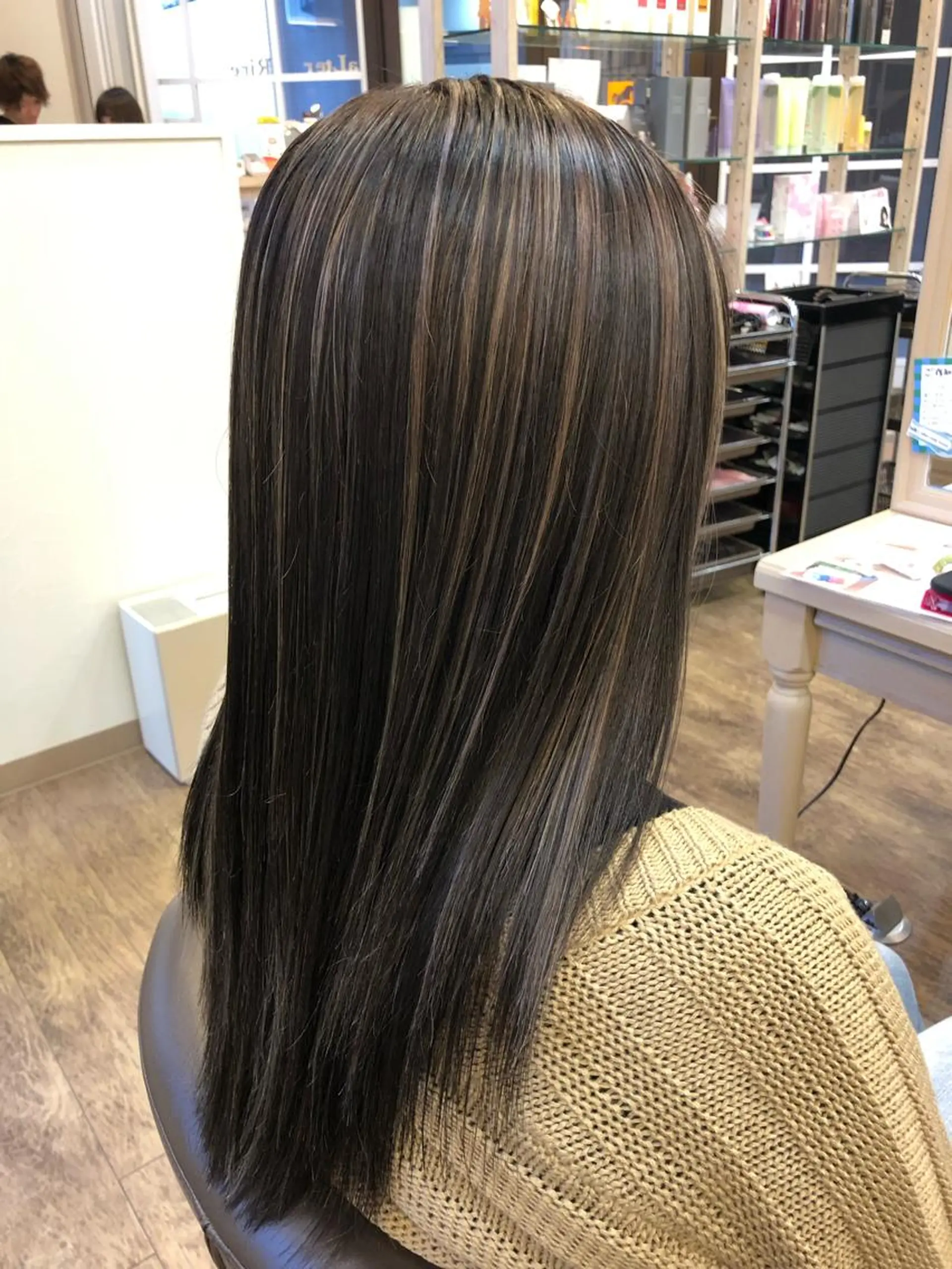 セミロング カラー ヘアカラー 尚平 40代からの 髪質改善専門のその他イメージ