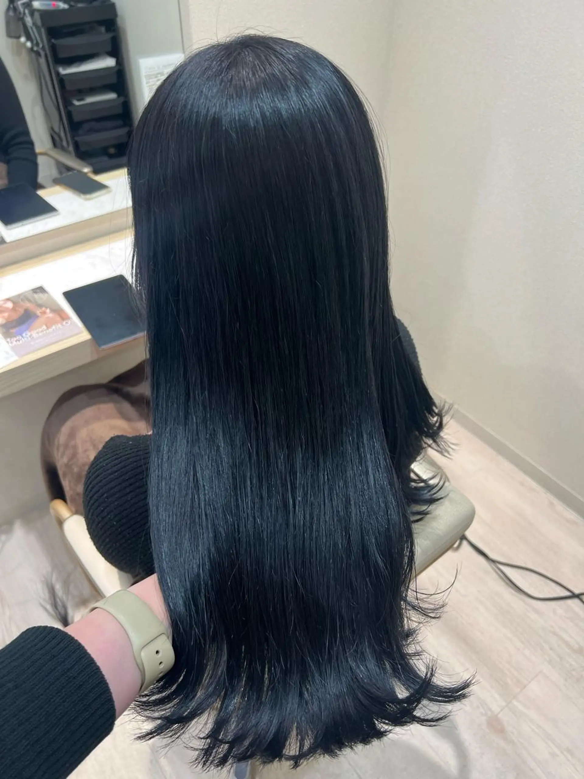 ロング カット ヘアカラー トリートメント ヘッドスパ mina .のヘアスタイル