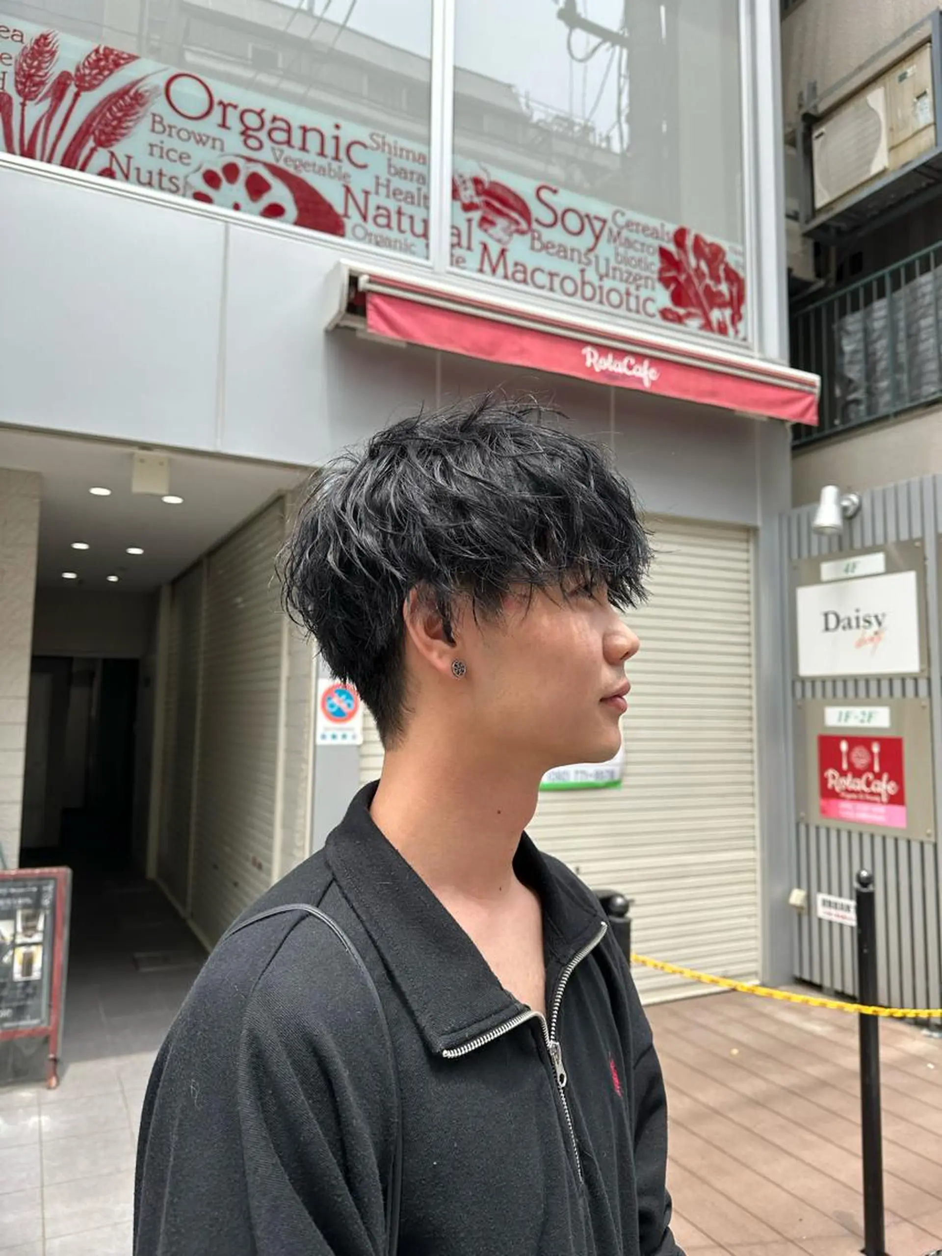 カラー メンズ マッシュ 黒髪 カット ヘアカラー 三井淳平 /メンズパーマのヘアスタイル