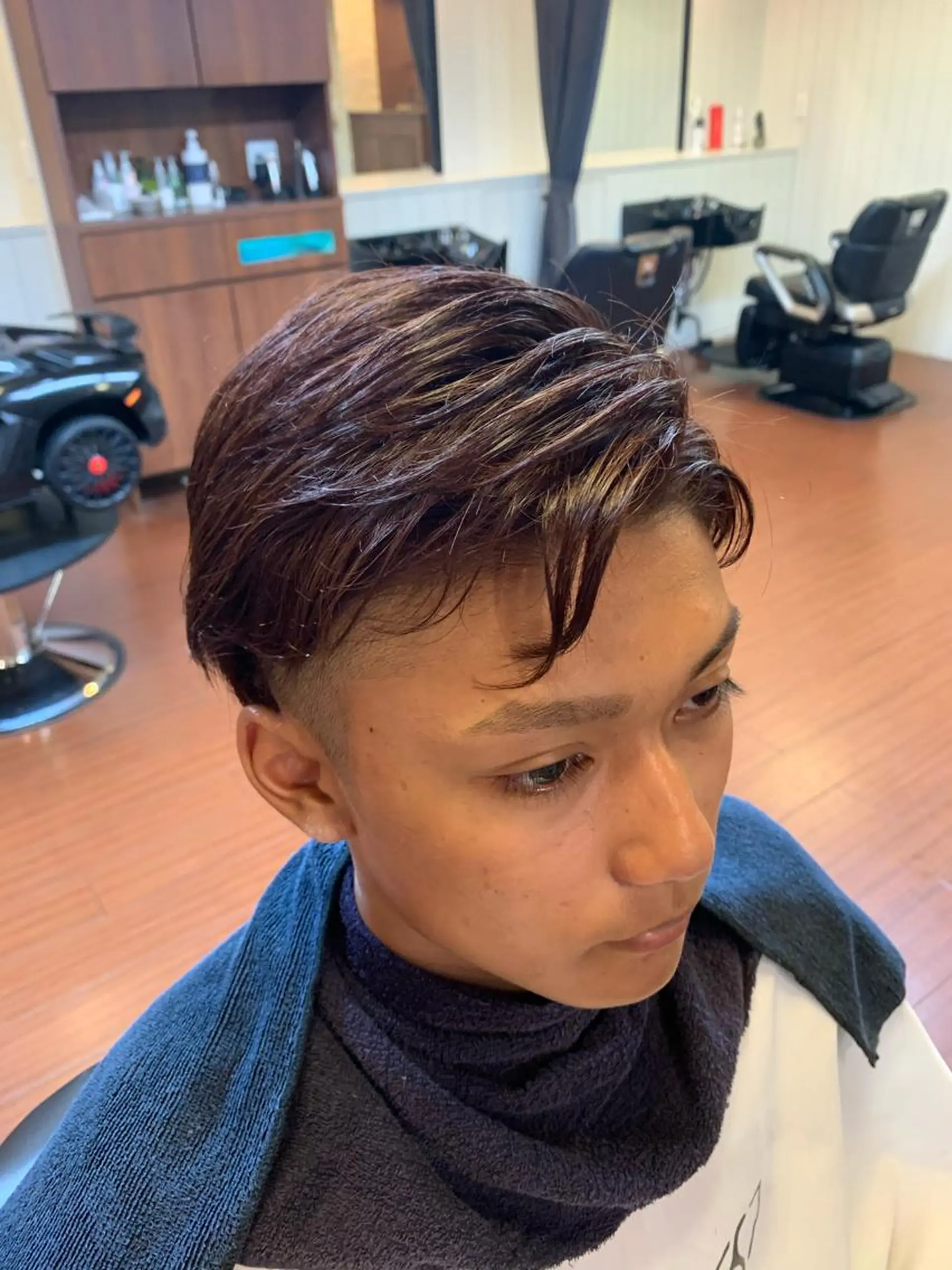 カラー カット ヘアカラー 関田 周人のヘアスタイル