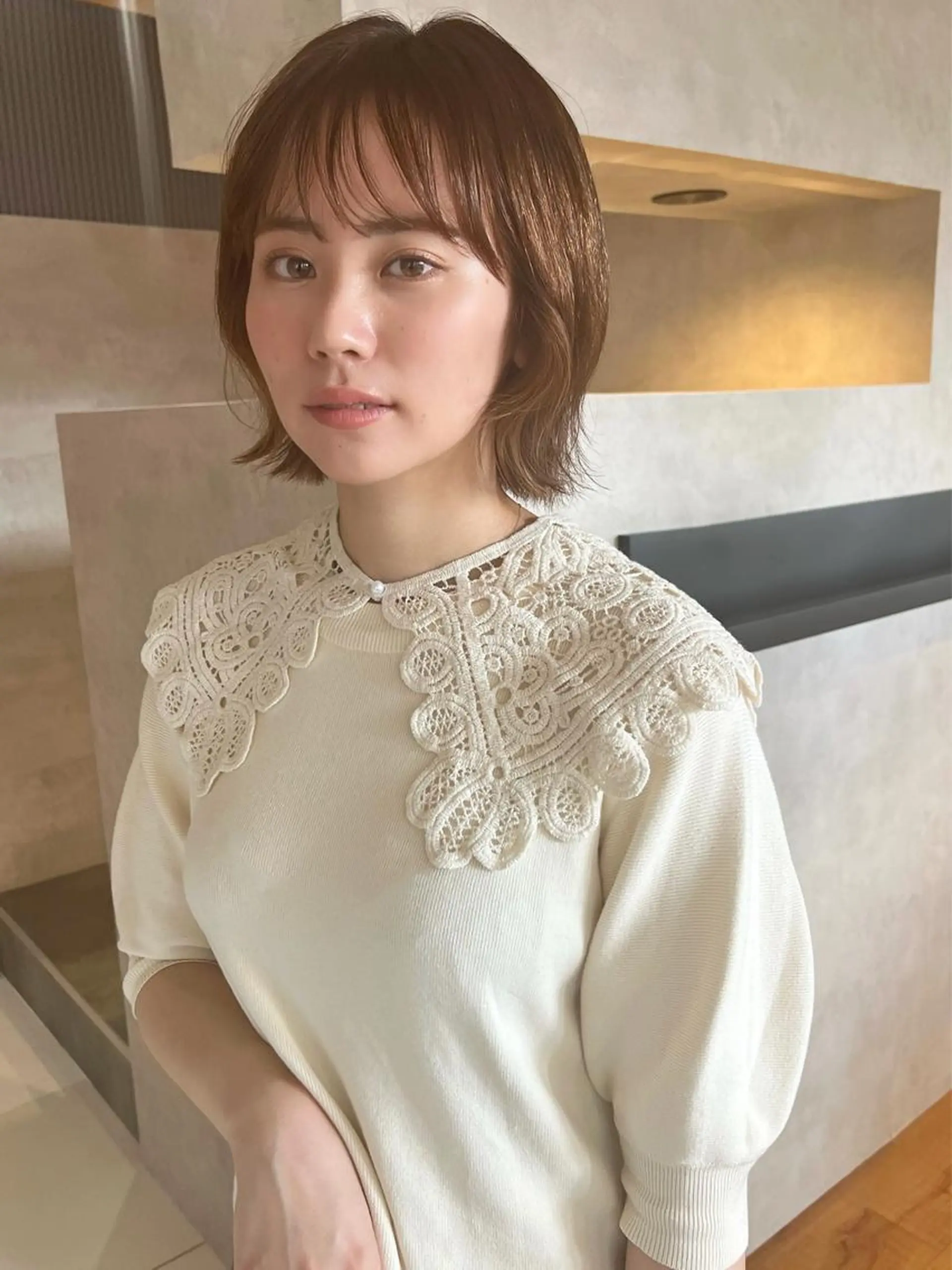 ショート ボブ 外ハネヘア 菅原リキヤ くびれレイヤーヘアのヘアスタイル