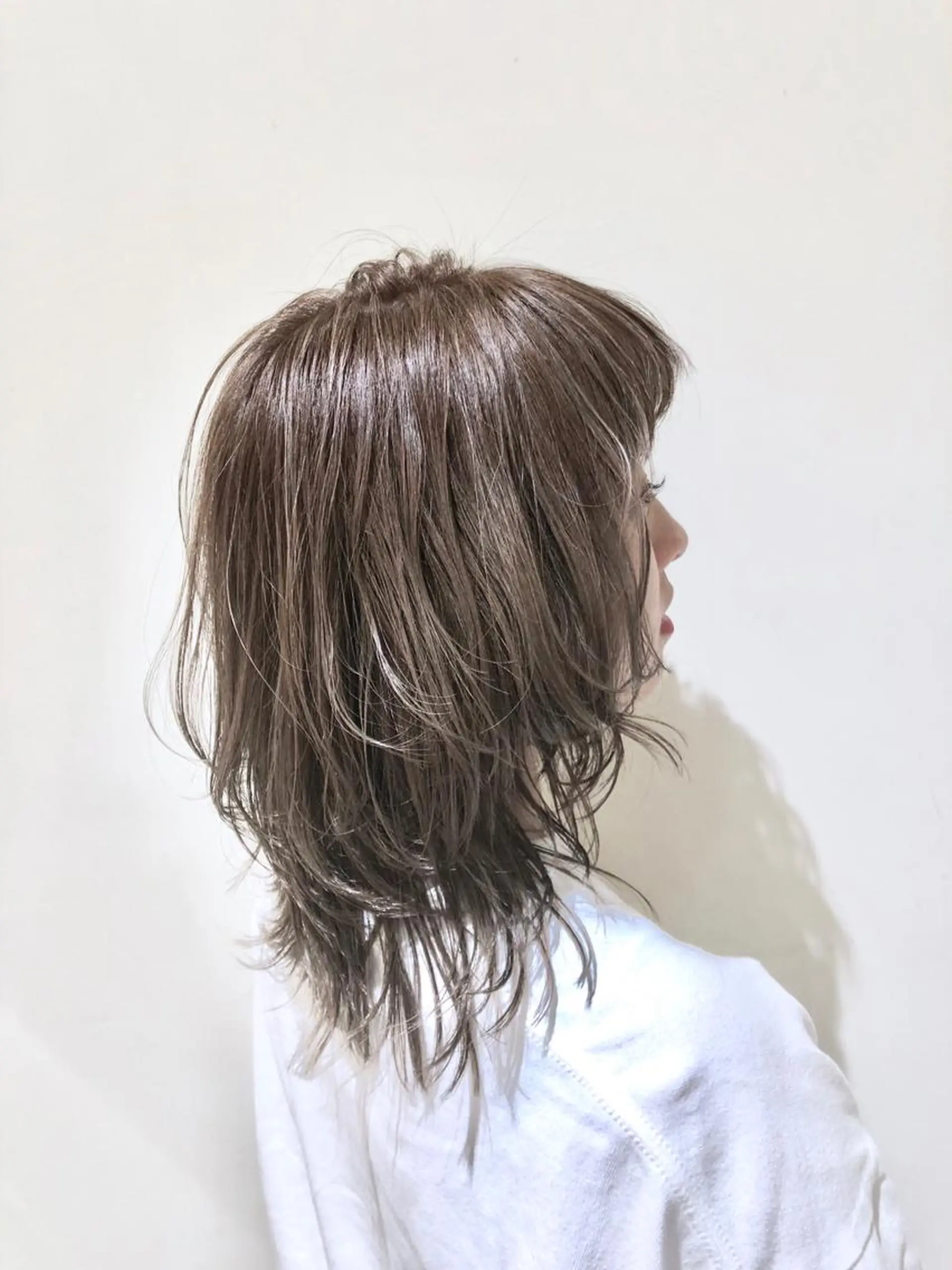 ミディアム カラー パーマ ヘアアレンジ ミディアムパーマ バレイヤージュ 黒髪 ブルーカラー ブルージュ 【ツヤ髪美容師】 ツダケイスケのヘアスタイル