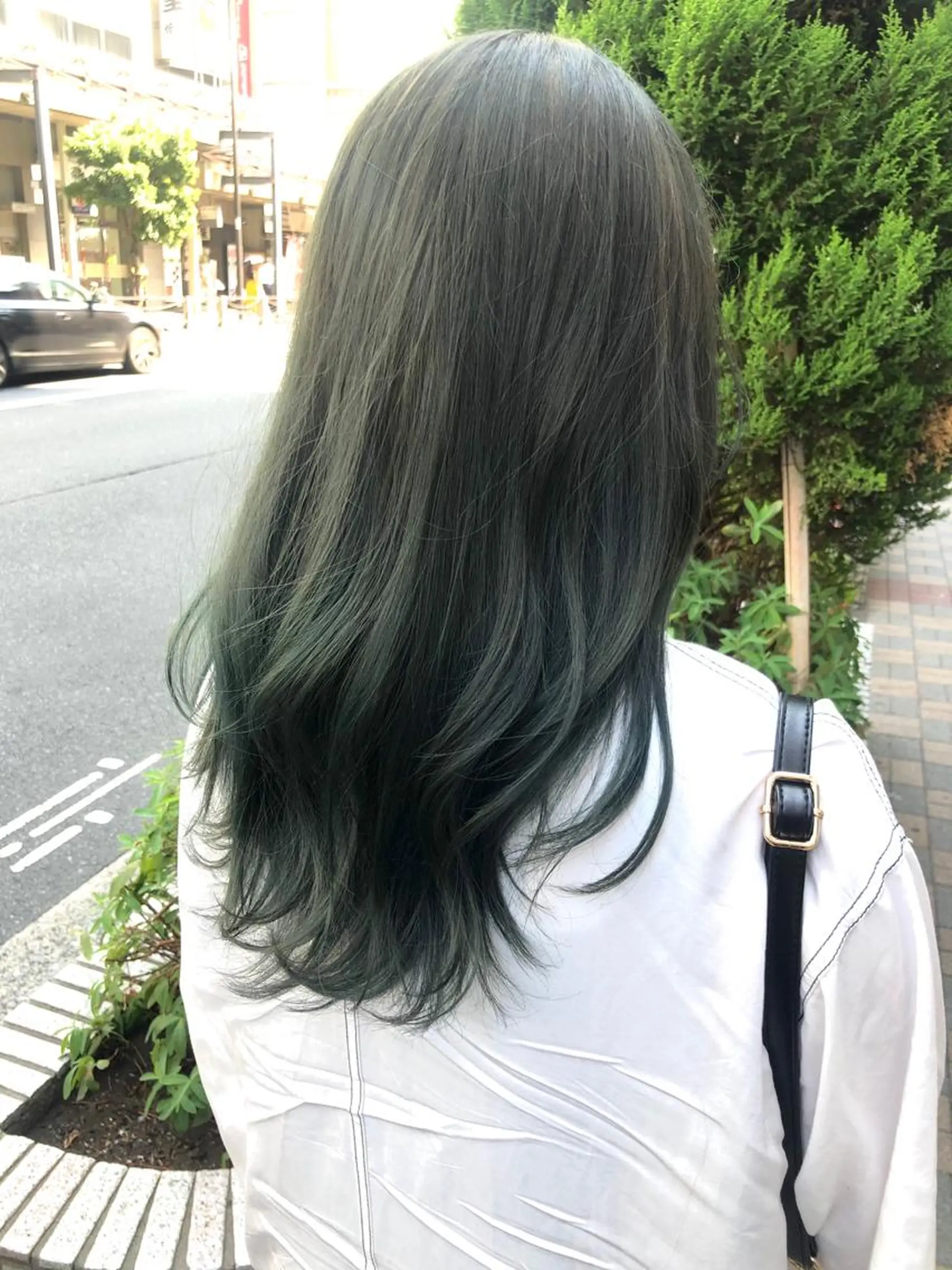 セミロング カラー 🌟イメチェン美容師 🌟清水 大輝のヘアスタイル