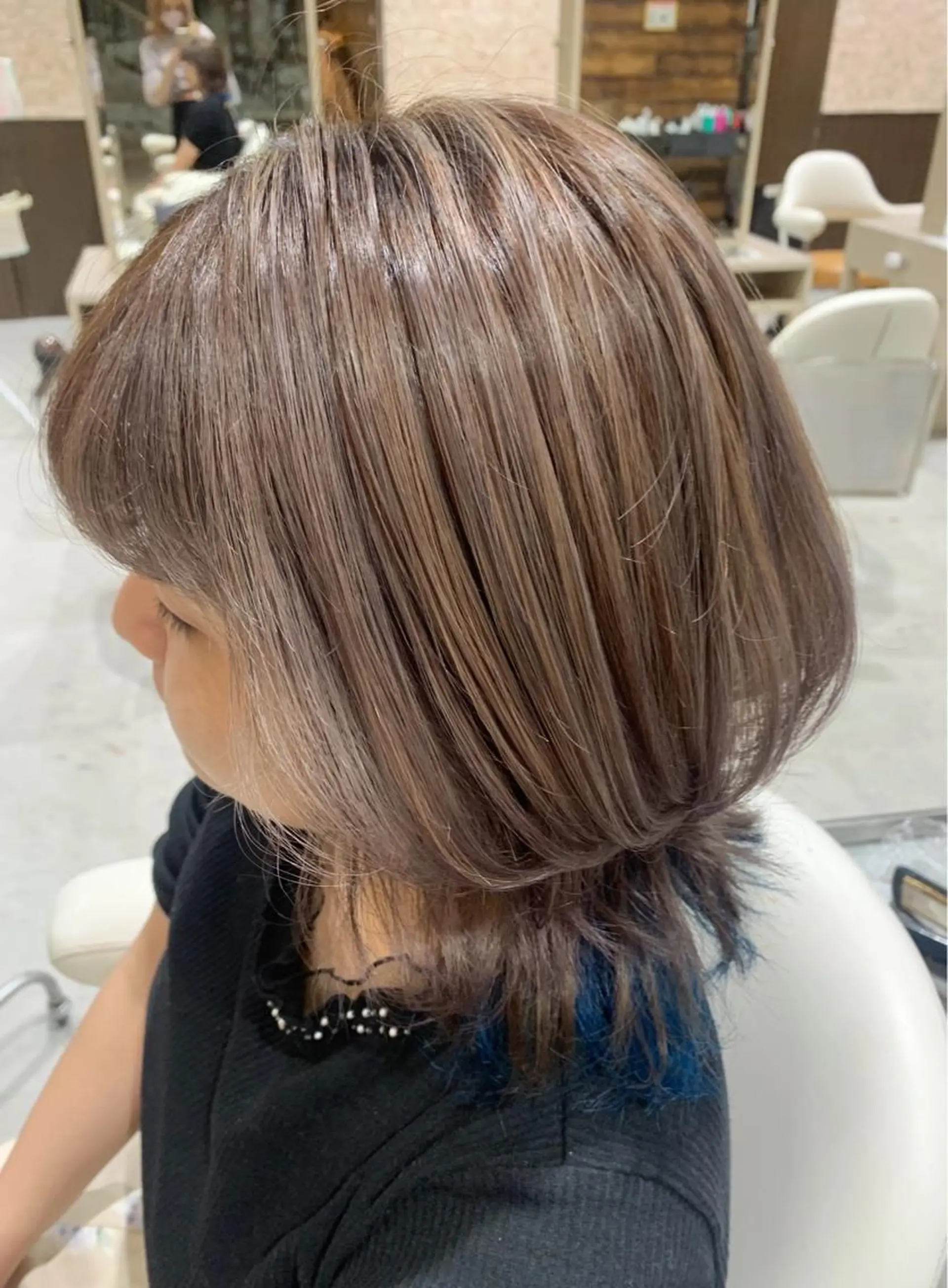 ミディアム カラー 近藤千翔🩵 髪質改善Periodのエステ・リラクイメージ