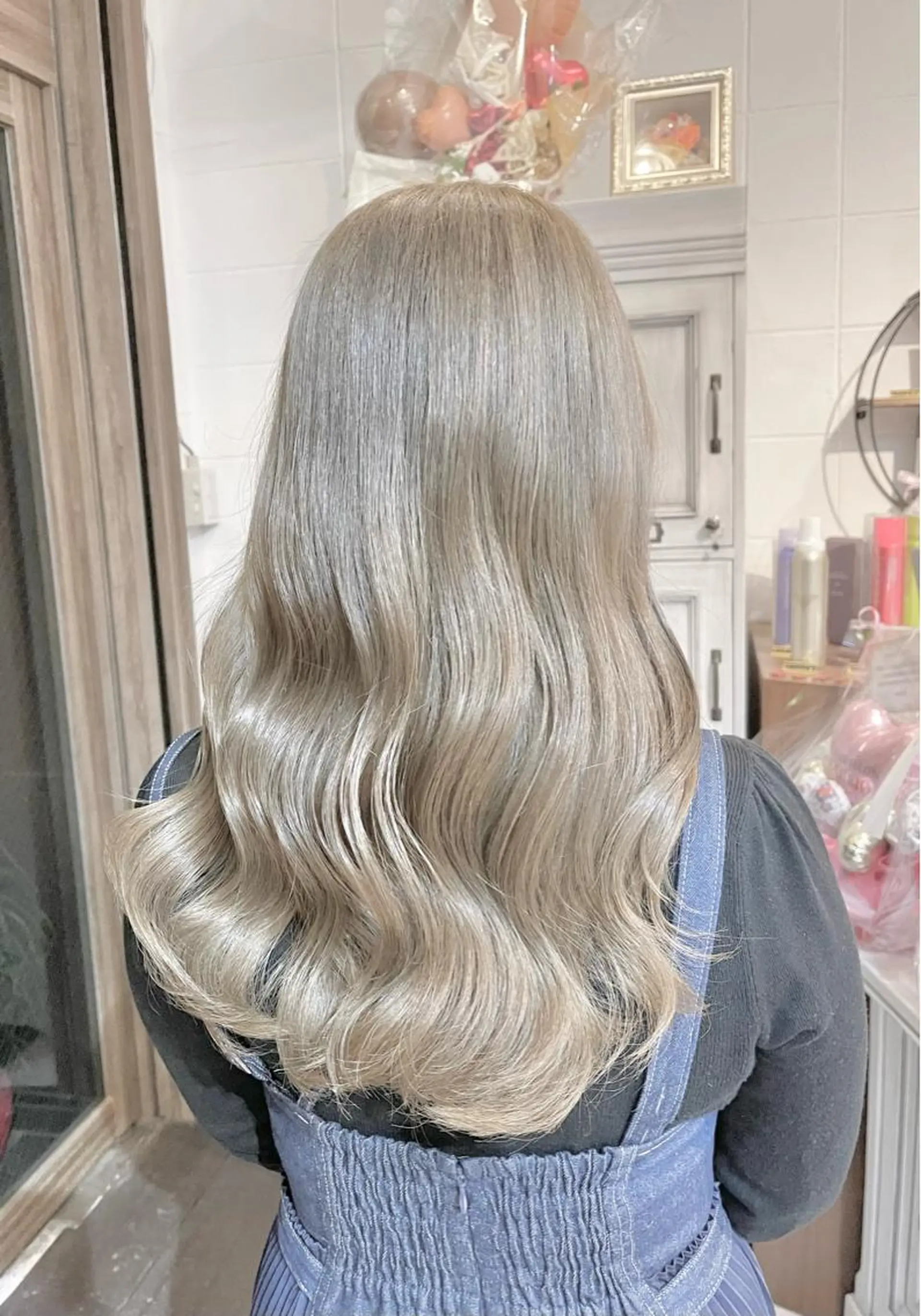 ロング カラー ブリーチ ブロンド 髪質改善で 憧れの潤艶美髪にのヘアスタイル