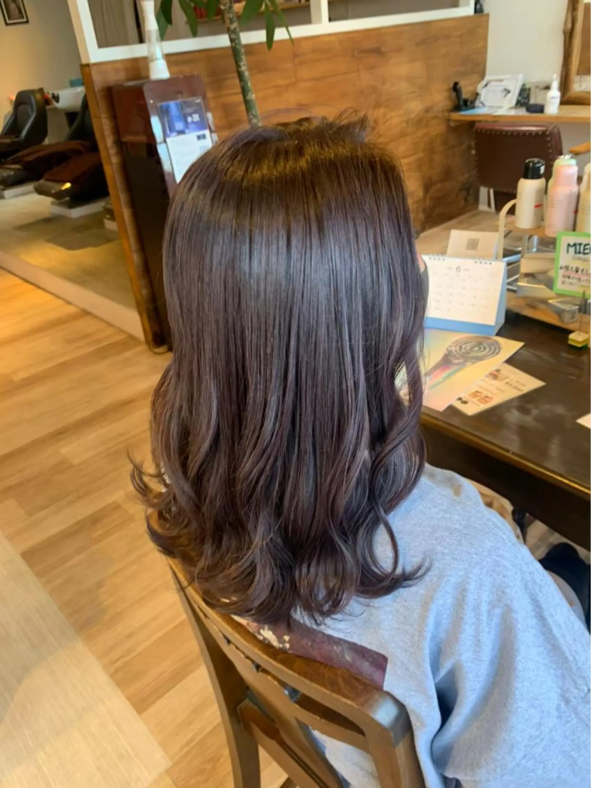 ミディアム 暖色ｶﾗｰ/ﾚｲﾔｰ ｶｯﾄ/Yunaのヘアスタイル