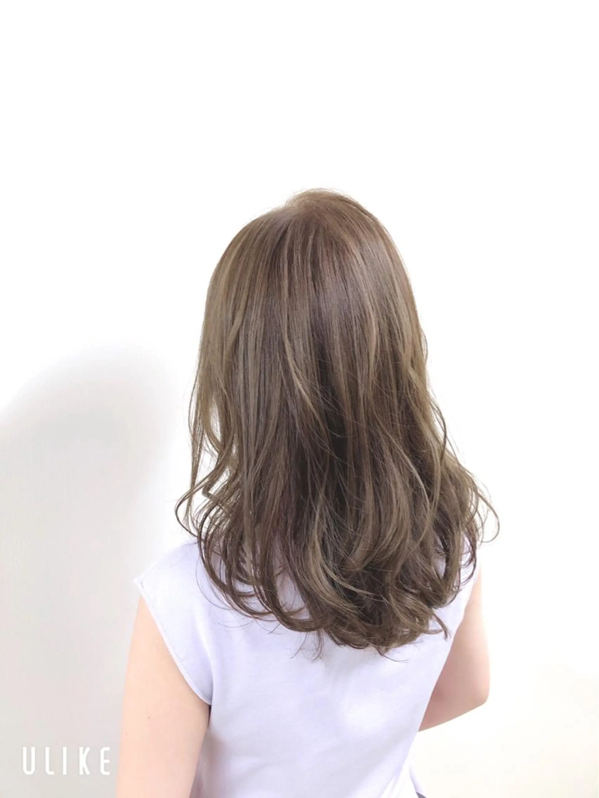 ミディアム カラー カット ヘアカラー トリートメント AI 高田馬場店のヘアスタイル