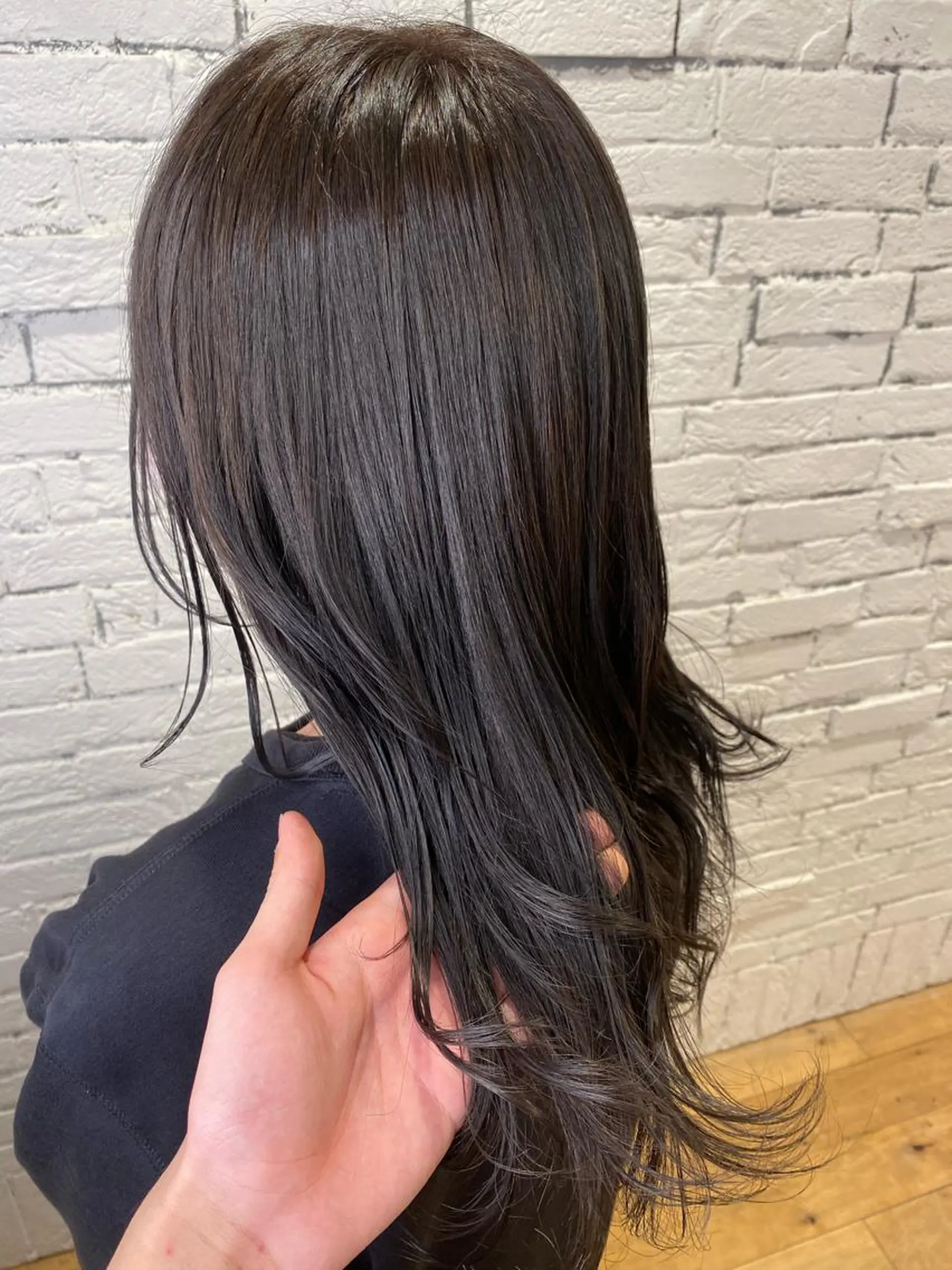 カラー 前田 輝のヘアスタイル