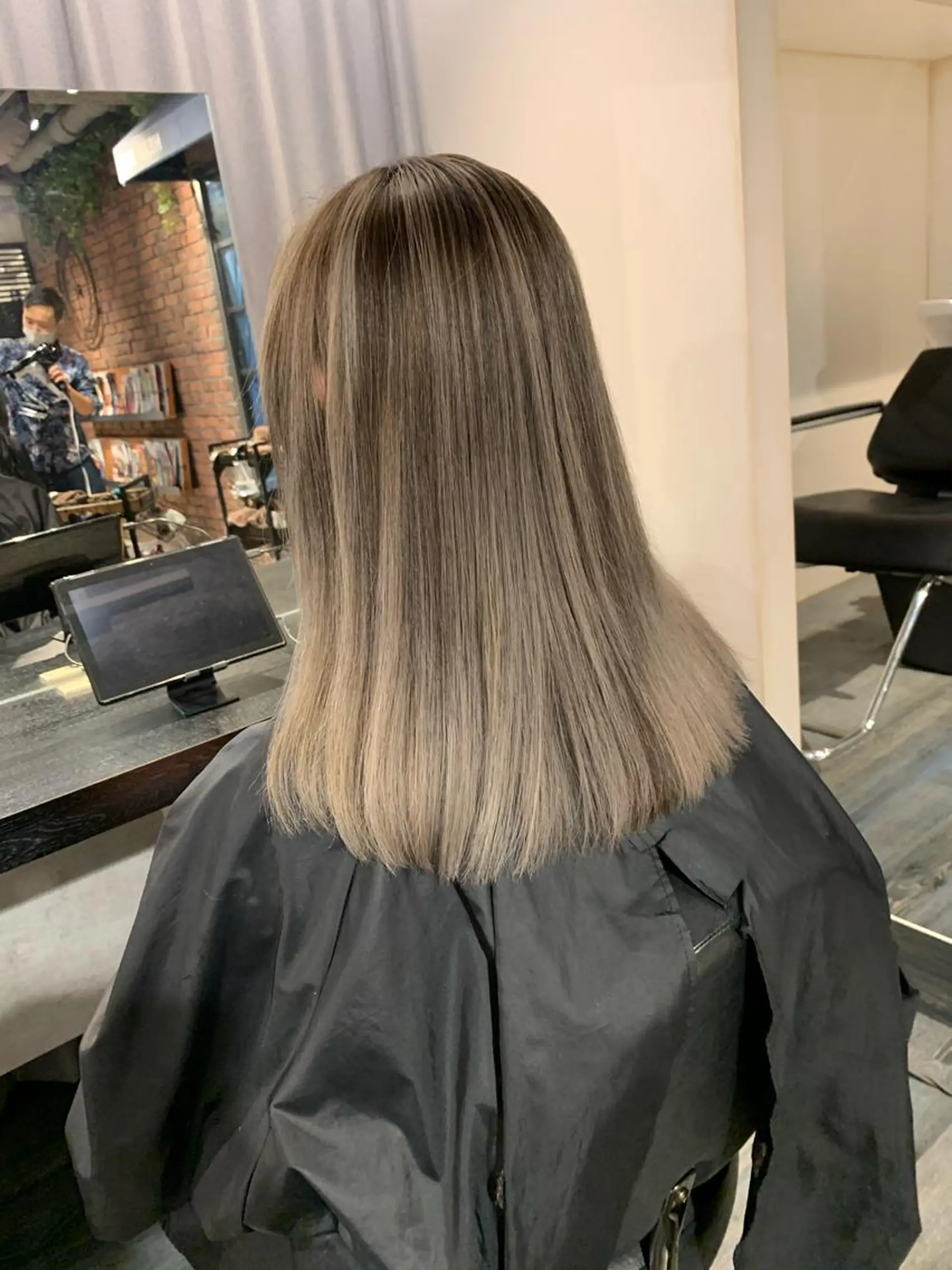 ミディアム カット ヘアカラー トリートメント Roots所属・田中 聖也のヘアスタイル