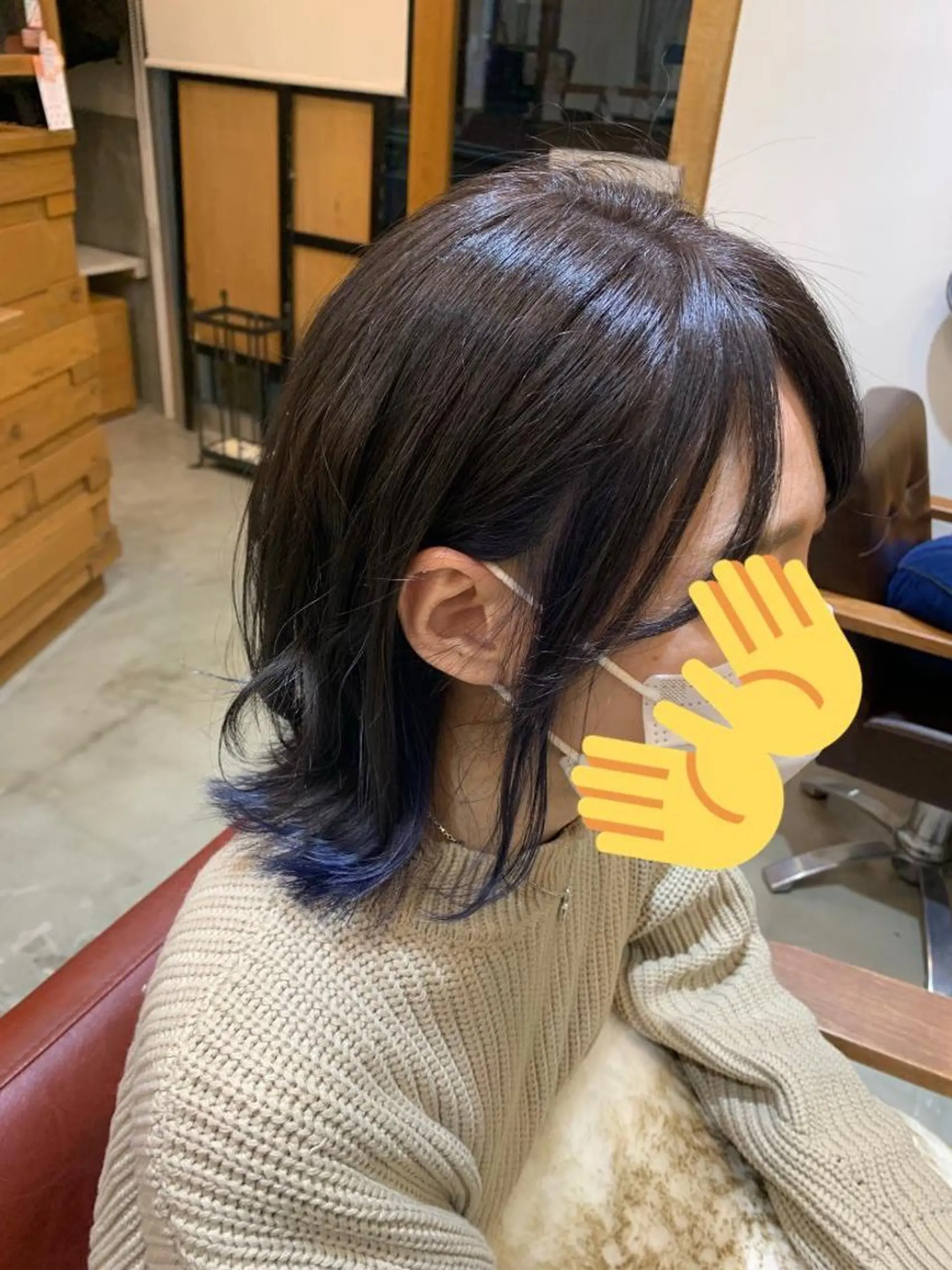 ミディアム カラー ブリーチ ネイビーカラー 若狭 彩花のヘアスタイル