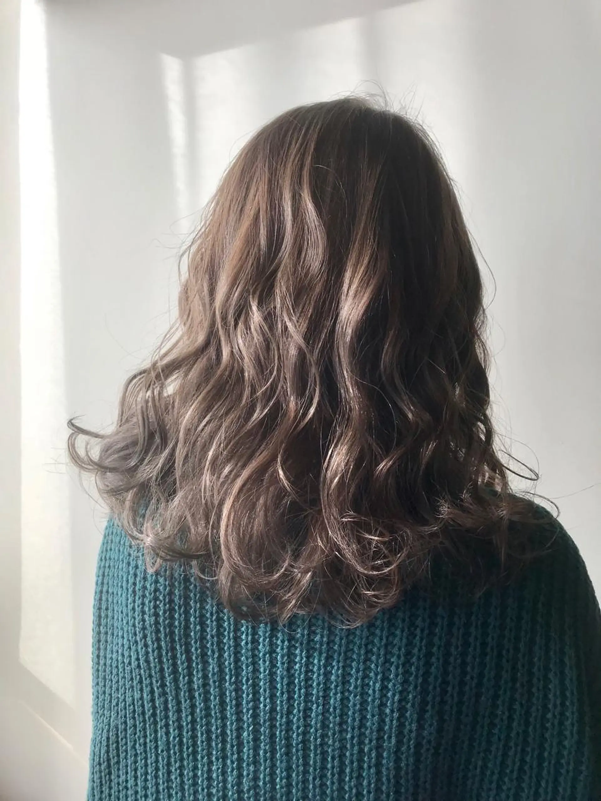 セミロング カラー パーマ ヘアアレンジ グレージュ ミルクティーグレージュ 野田 修平のヘアスタイル