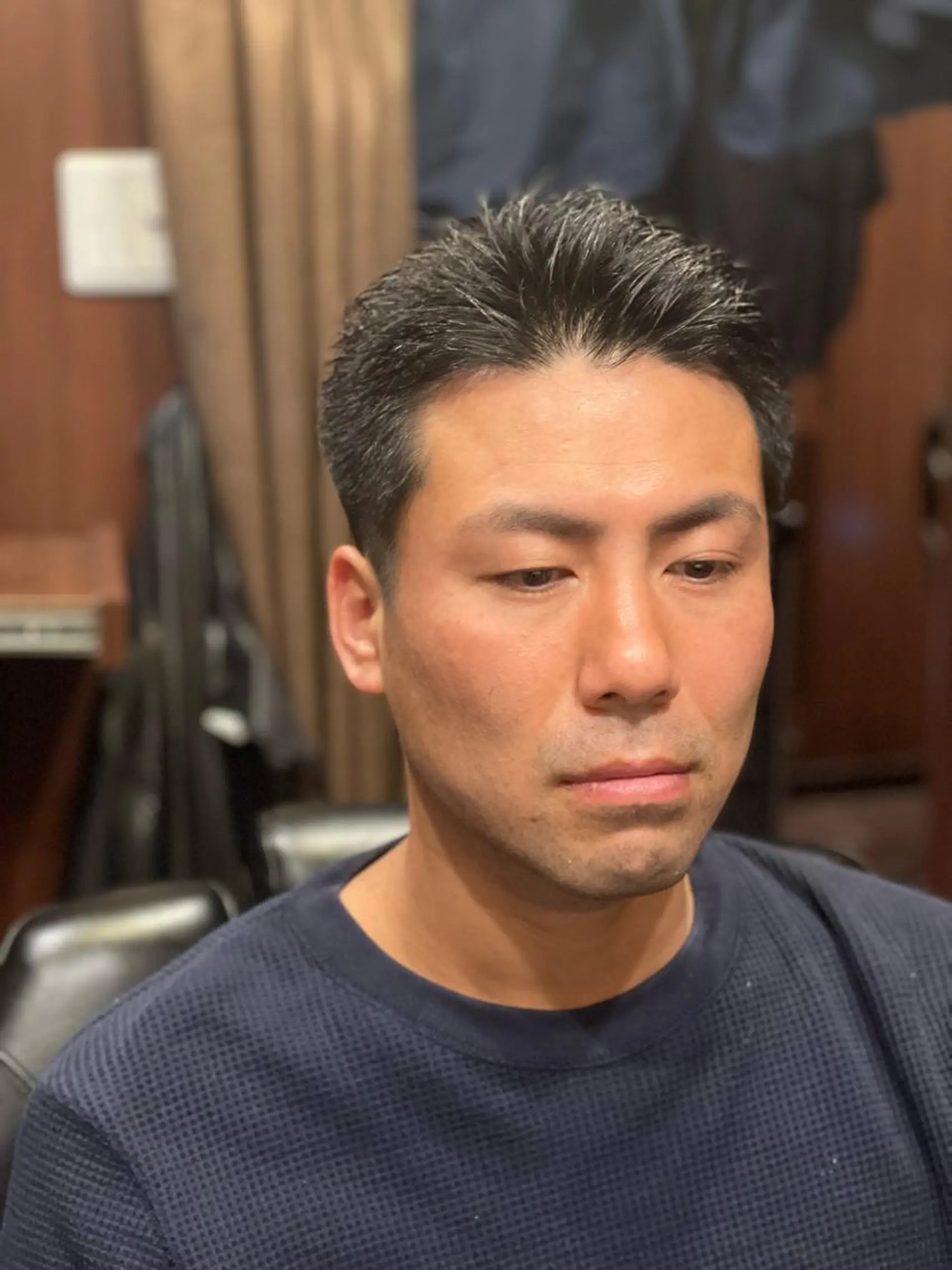 ショート メンズ 海老原 コウのヘアスタイル