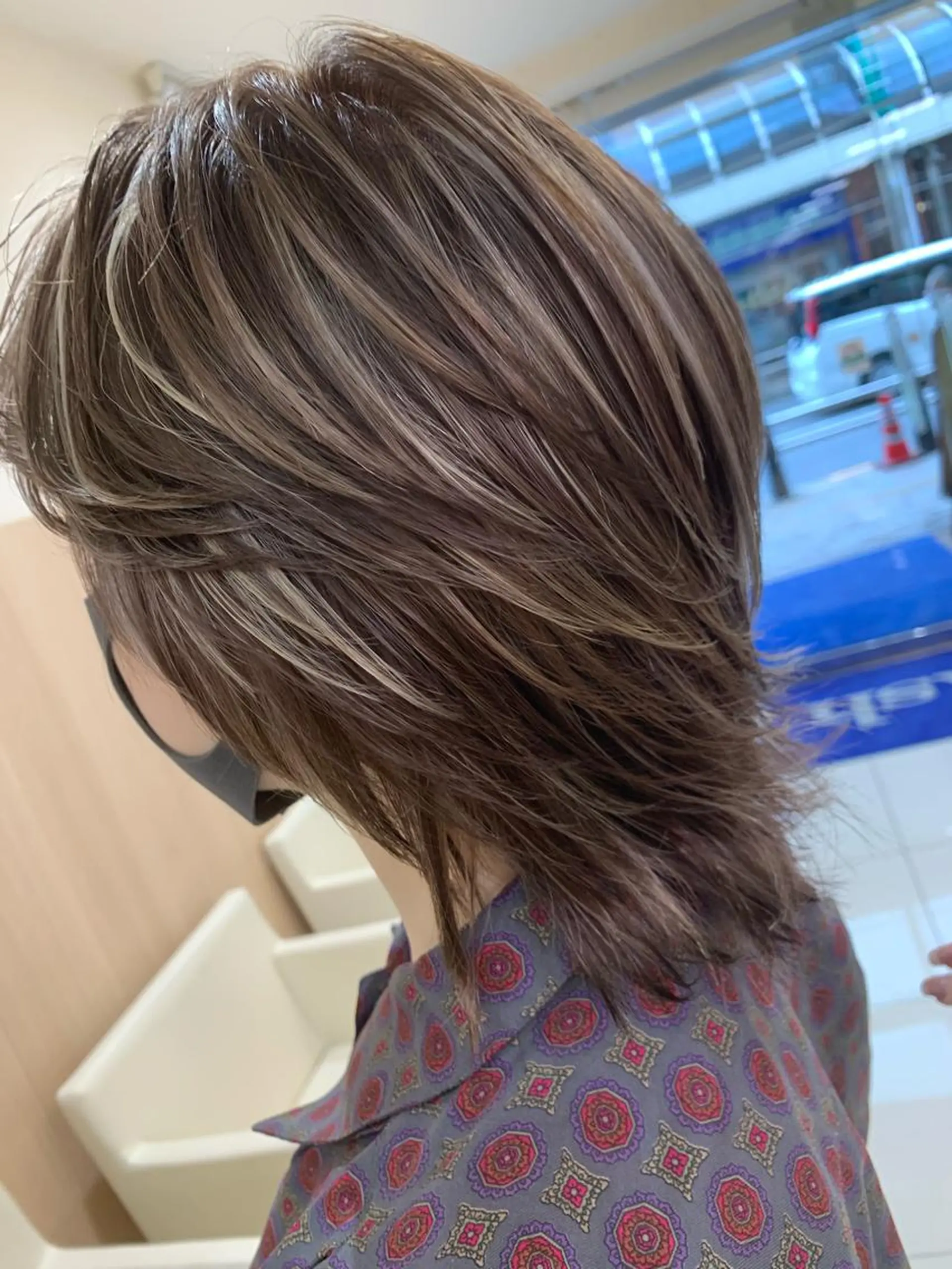 ショート カラー カット ヘアカラー トリートメント 店長ハイトーンカラー 柞山史奈のヘアスタイル