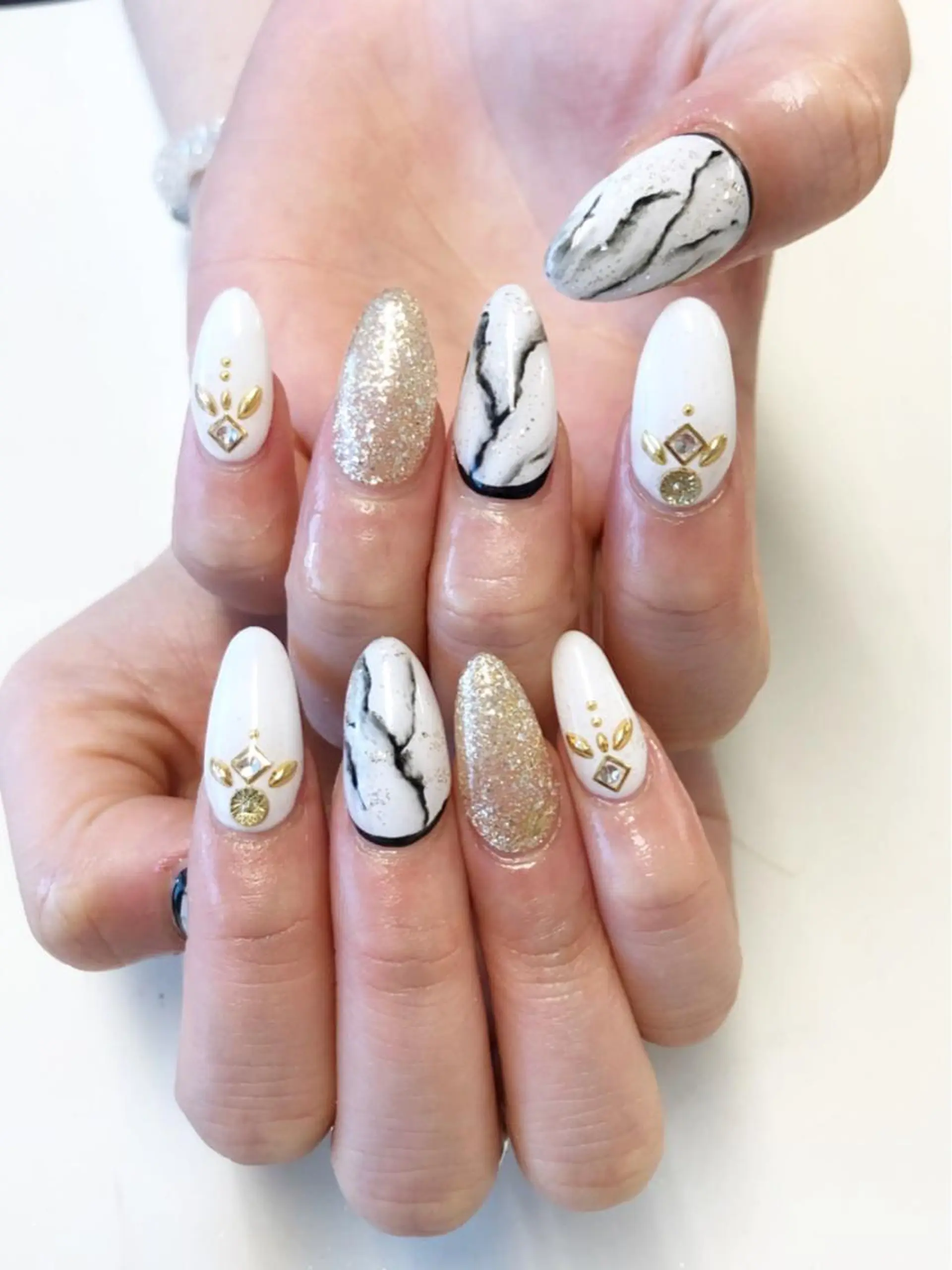 ネイル 大理石ネイル(マーブル) スカルプネイル KIREIE NAILSのネイルデザイン