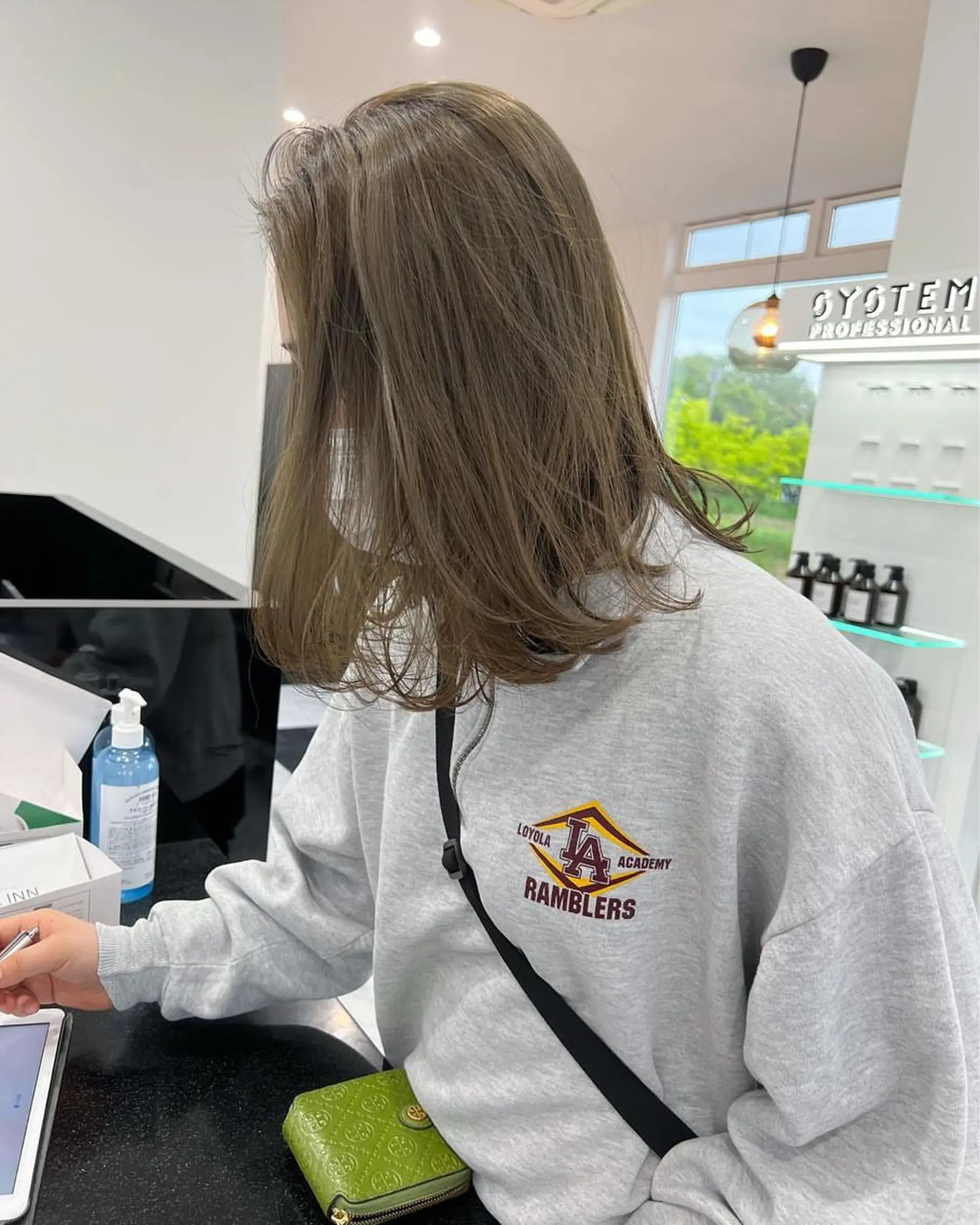 ミディアム ヘアカラー Raf.hair design所属・MAYU / Raf.のヘアスタイル