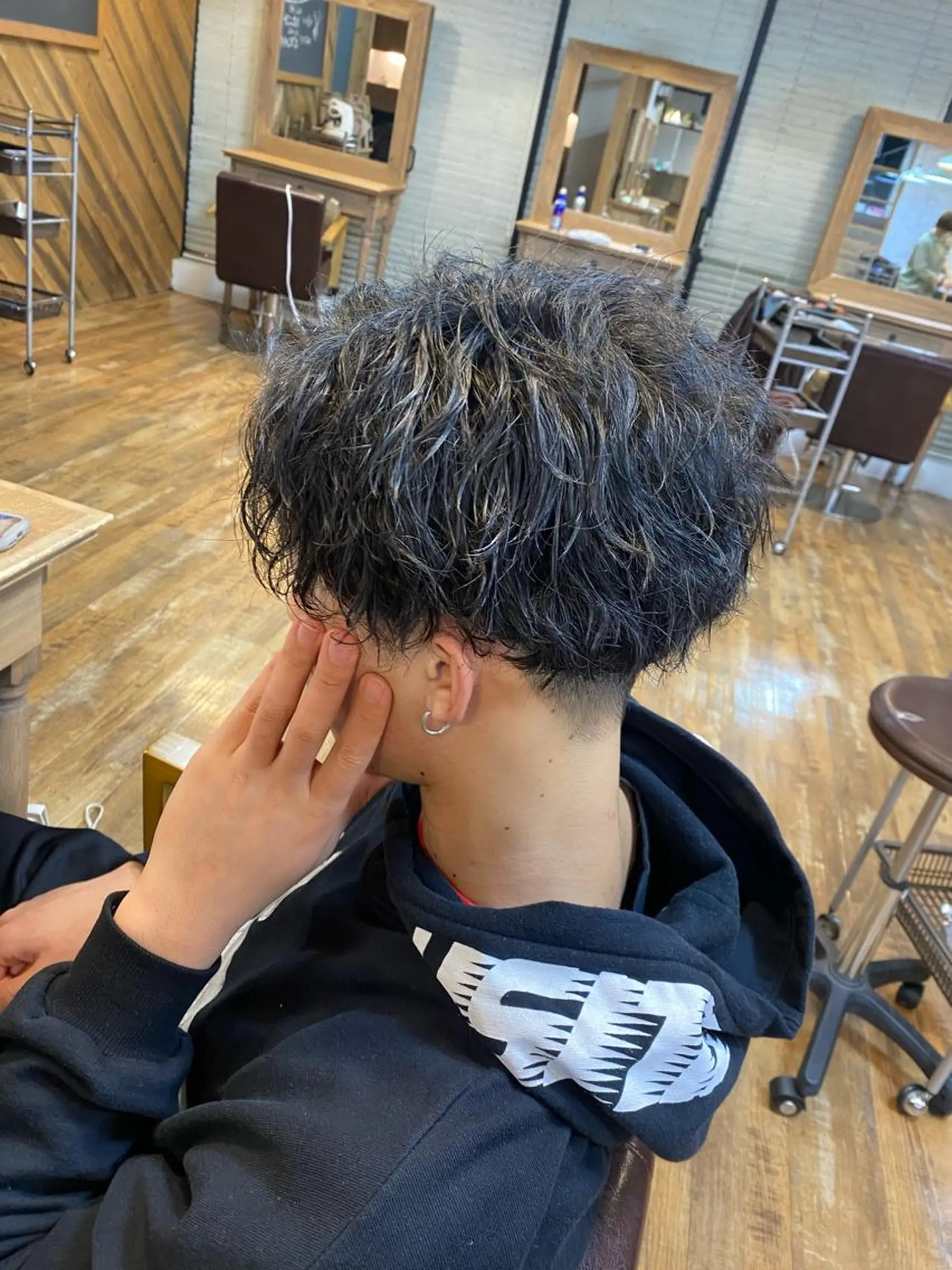 ショート パーマ メンズ re naのヘアスタイル